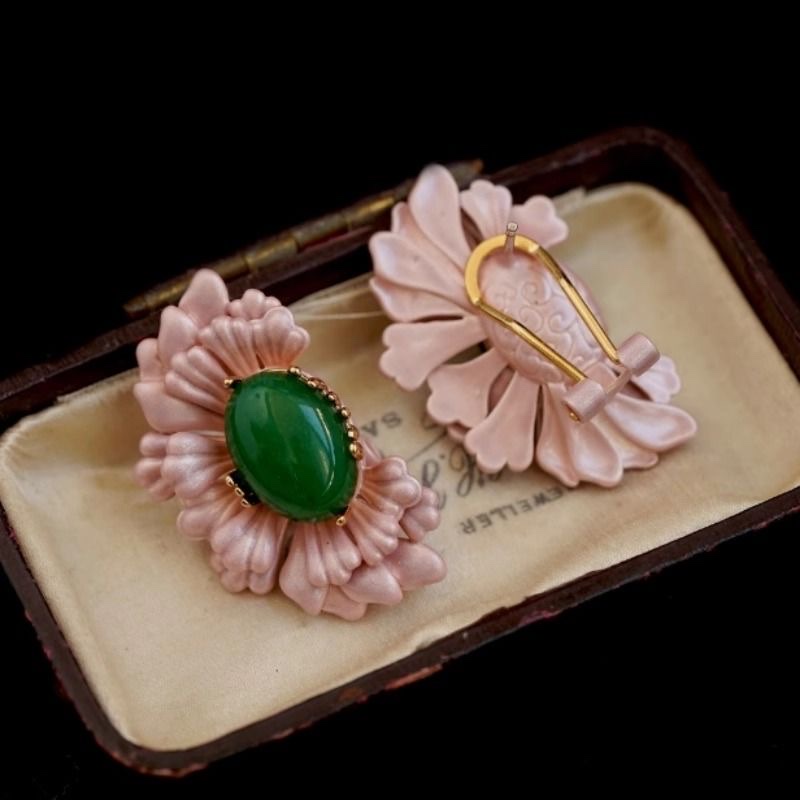 New Chinese-style retro crabapple classical stud earrings, green and pink flower asymmetrical earrings and accessories for women 2026, with a strong atmosphere detail image 6