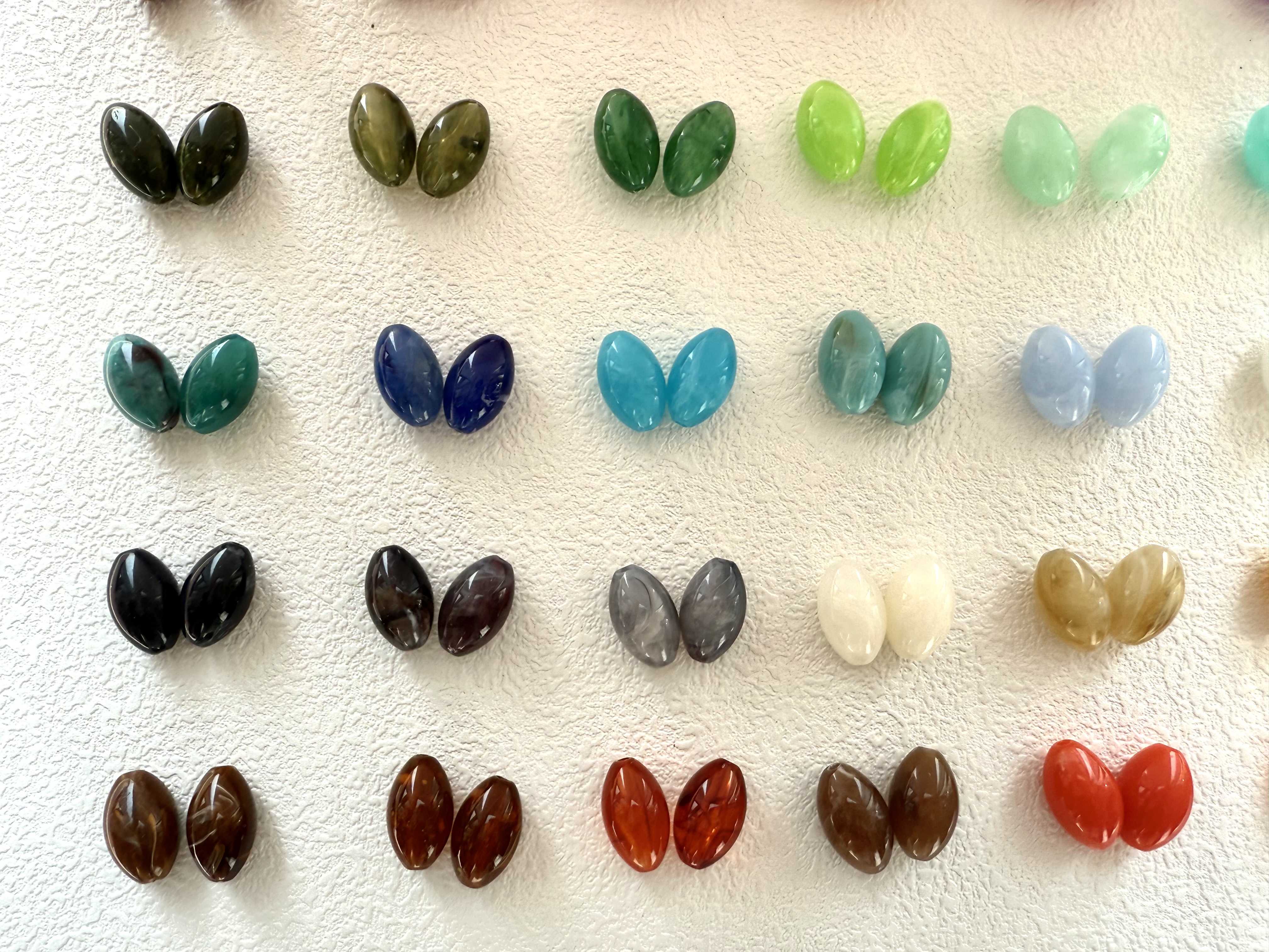 Wholesale of antique glass beads, agate loose beads, acrylic loose beads, carefully selected materials, transparent and lustrous, bulk purchase Specification image