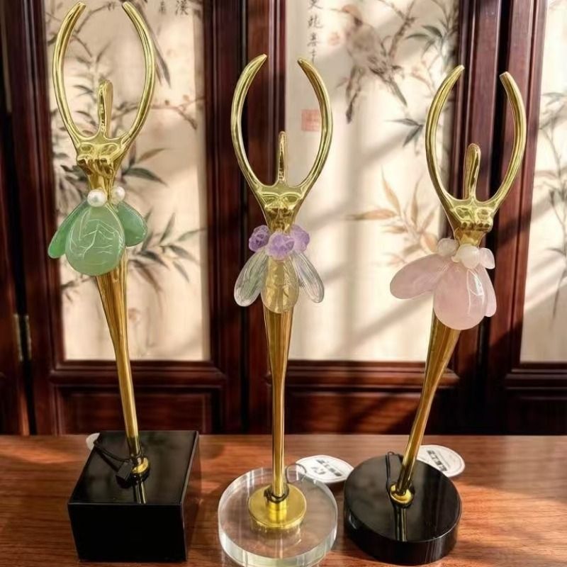 Modern light luxury ballet dance girl high-end copper ornaments, living room wine cabinet, entrance hall TV cabinet, dance decoration