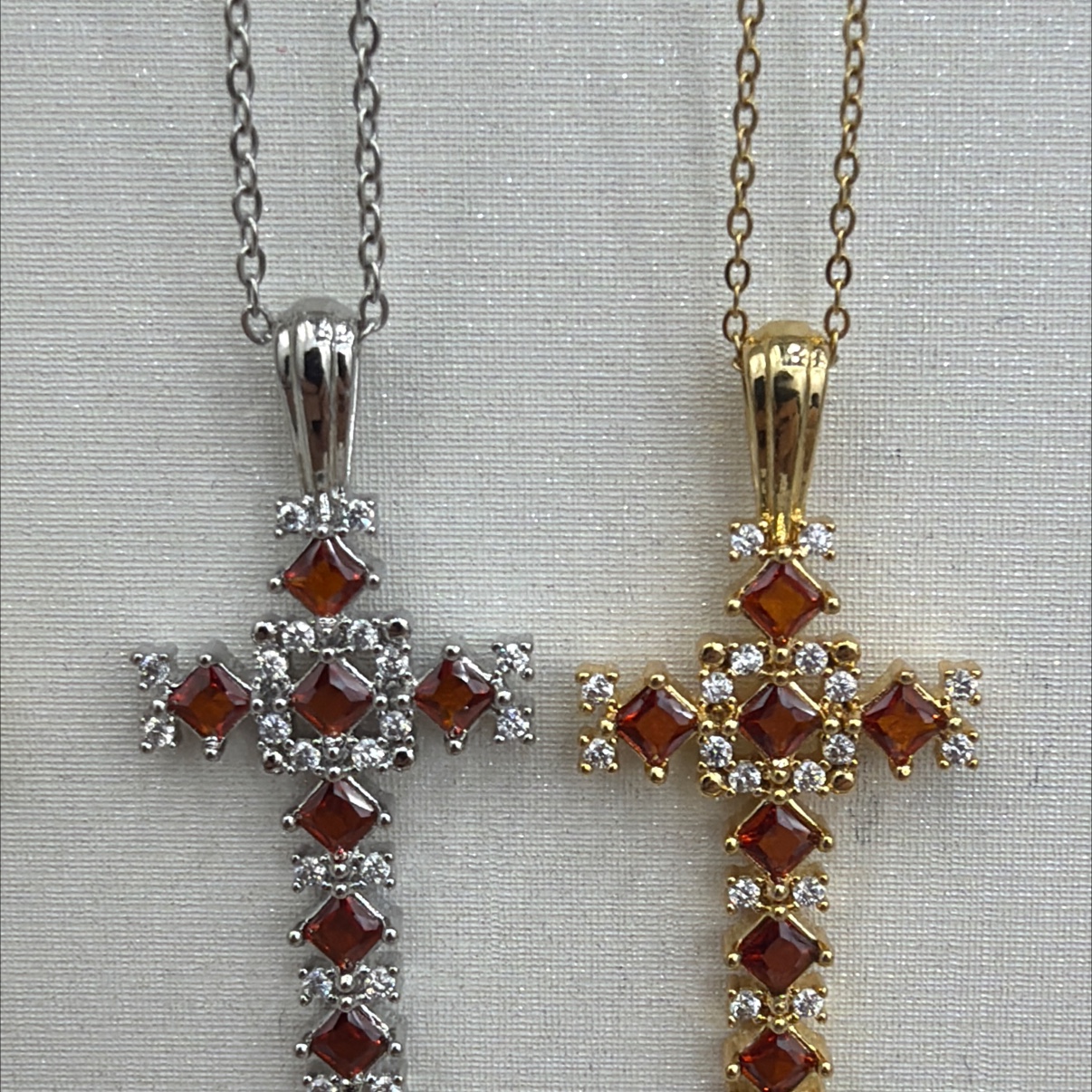 跨境速卖通热卖十字架项链女高级感百搭轻奢彩锆石吊坠钛钢锁骨链详情图3