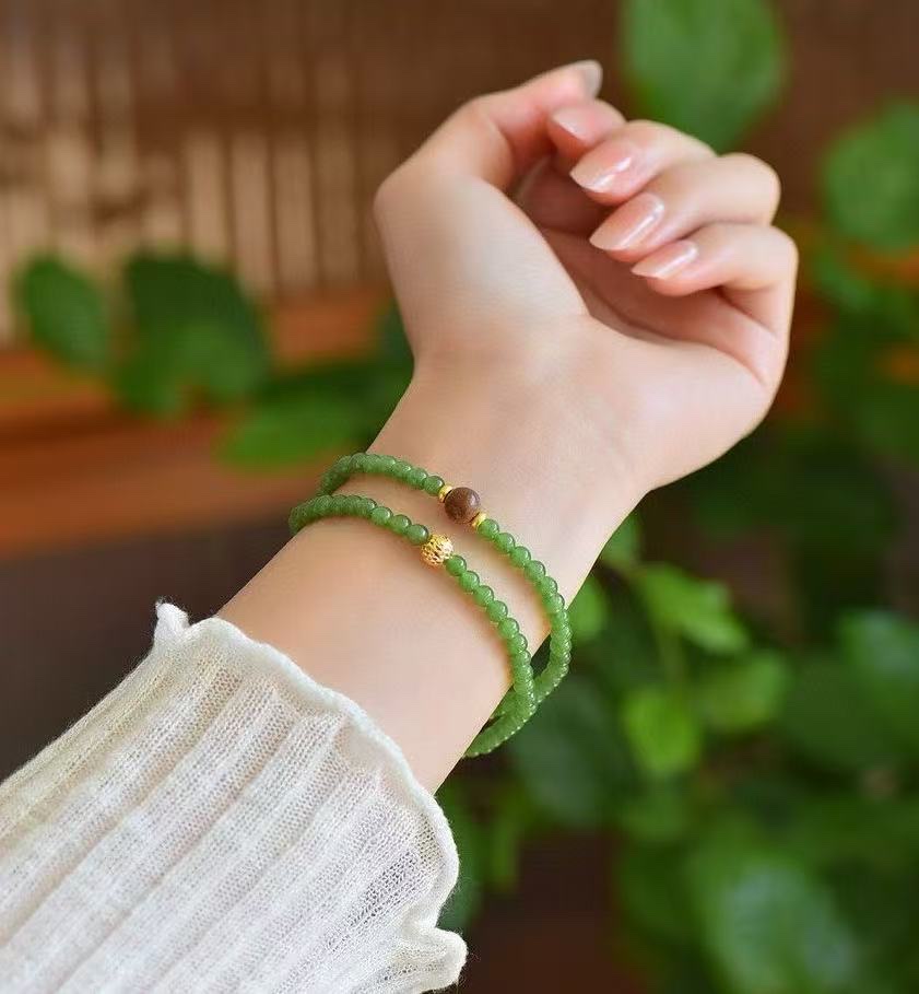 Hetian jade bracelet, women's millet beads, spinach green single-ring bracelet, jade light luxury, niche beaded bracelet Item Picture