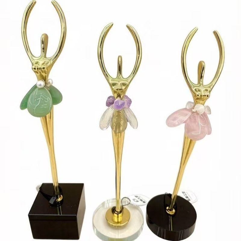 Modern light luxury ballet dance girl high-end copper ornaments, living room wine cabinet, entrance hall TV cabinet, dance decoration Item Picture