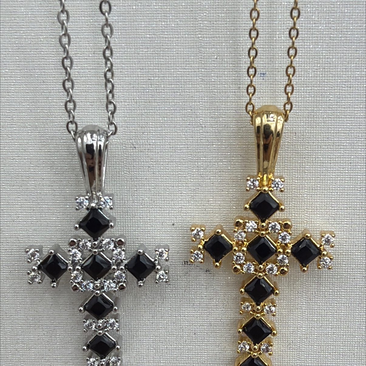 跨境速卖通热卖十字架项链女高级感百搭轻奢彩锆石吊坠钛钢锁骨链详情图2