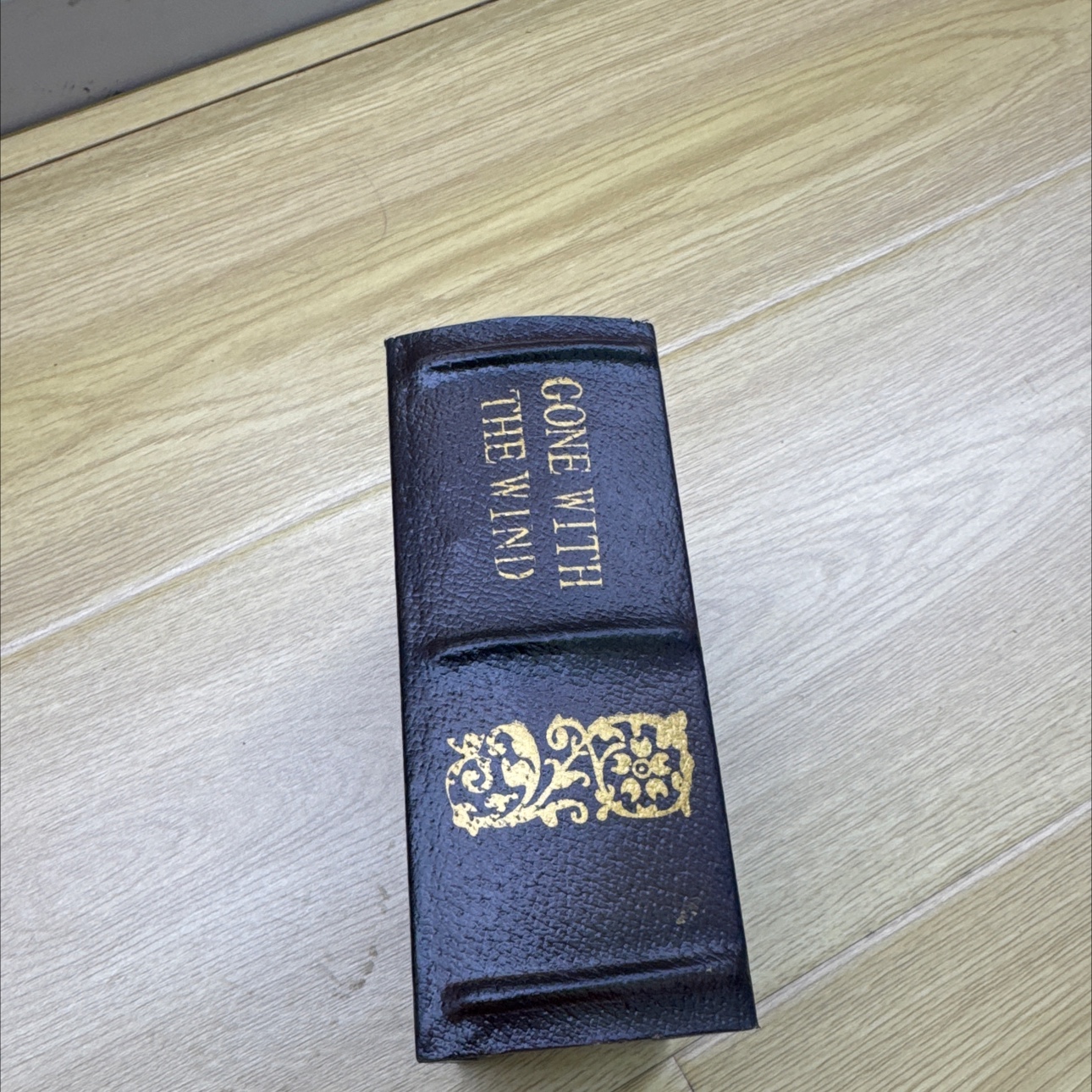 木质工艺品实物图