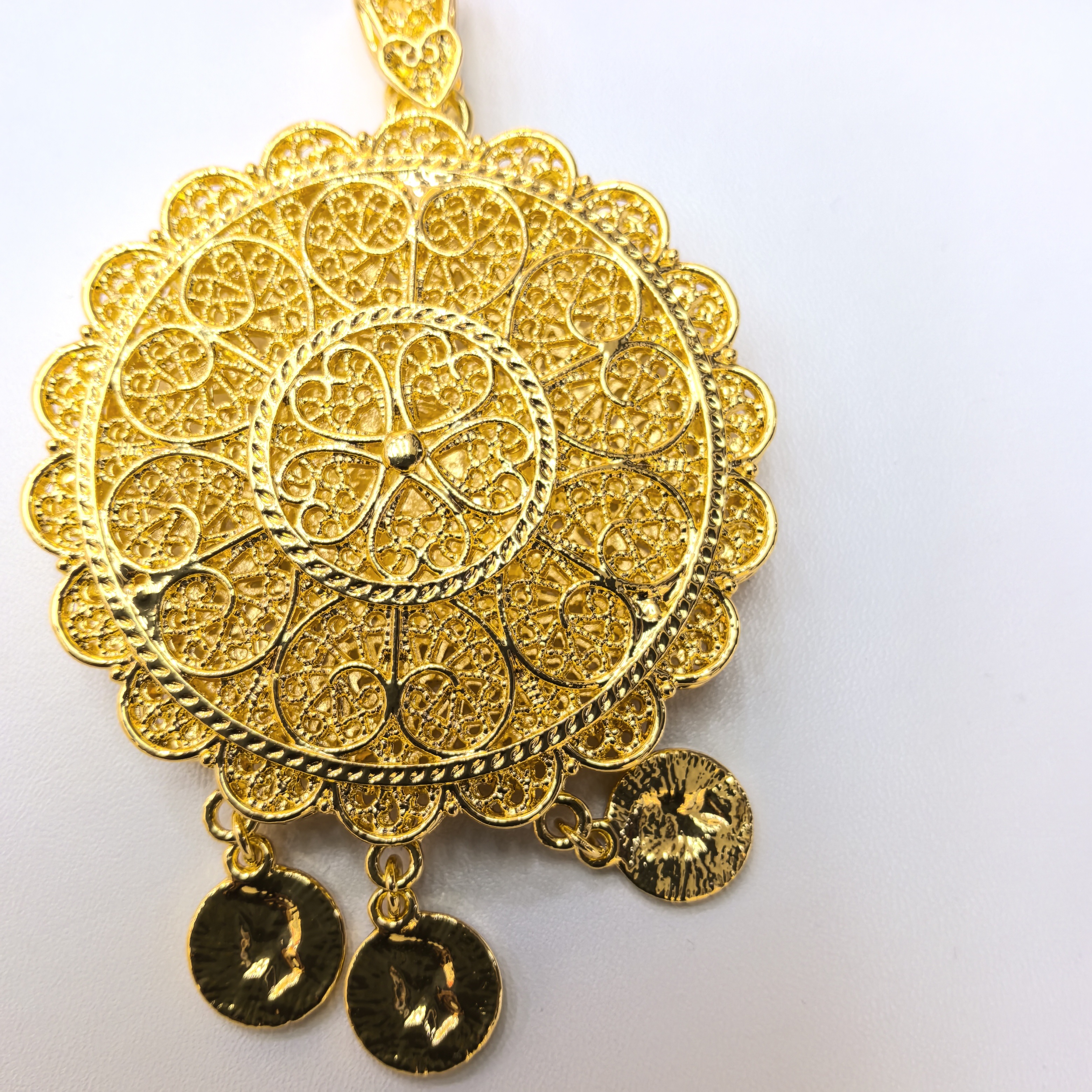 中东奢华合金镂空圆形倩币吊坠