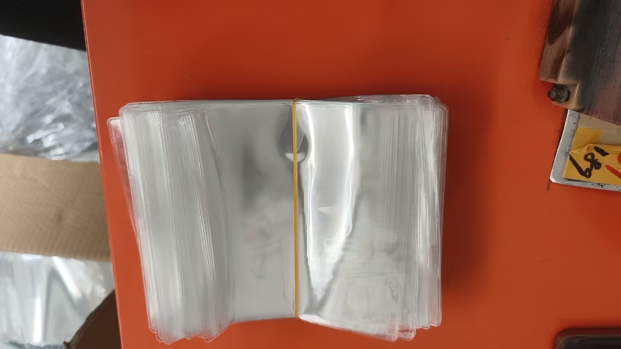 Three-sided sealed pearlescent film bag, custom-made according to sample, 7x10. Available in 8x11, 9x12, 10x1, 3, and 11x15 sizes, three-sided sealed pearlescent film bags detail image 9