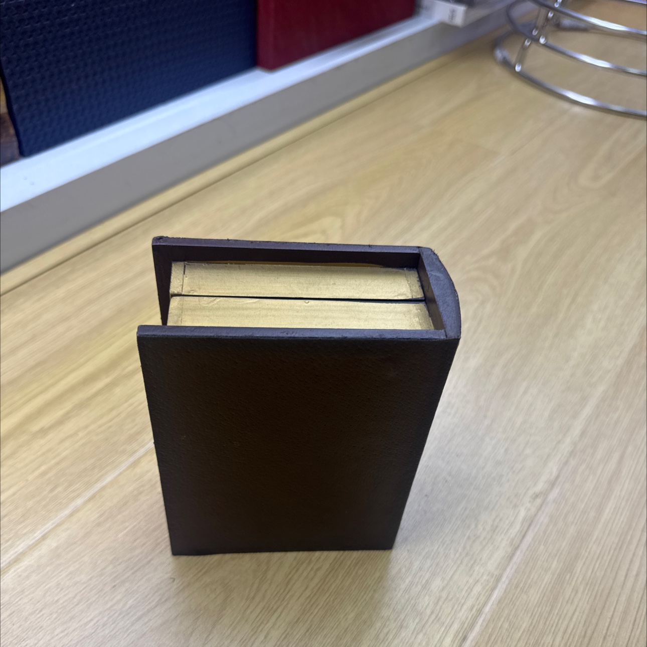 胡桃夹子木制品门牌欢迎牌木夹子家居装饰品小书钟闹钟工艺品钟表木制品细节图