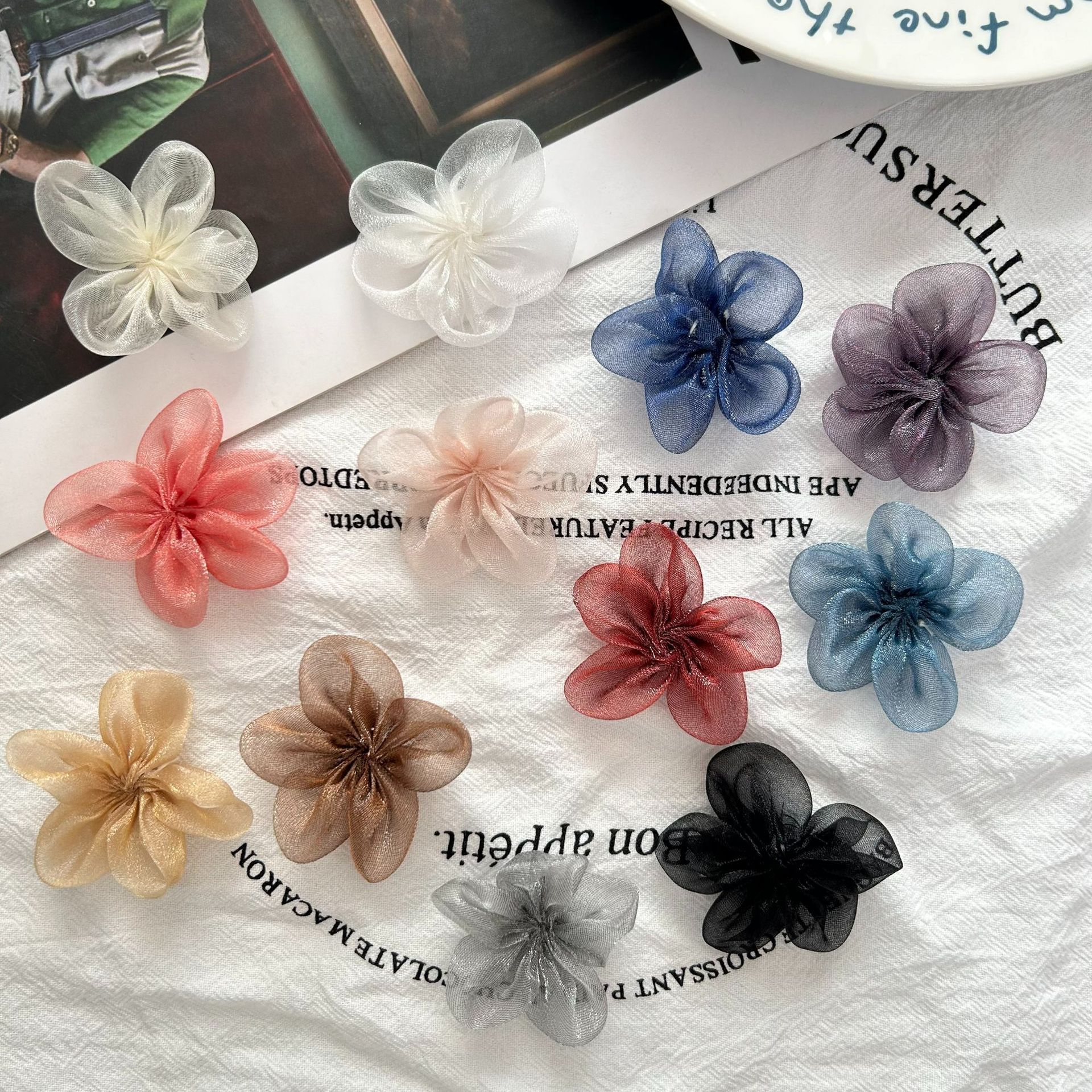 新款欧根纱立体花朵辅料带钻五瓣花diy手工配件发圈边夹头饰材料