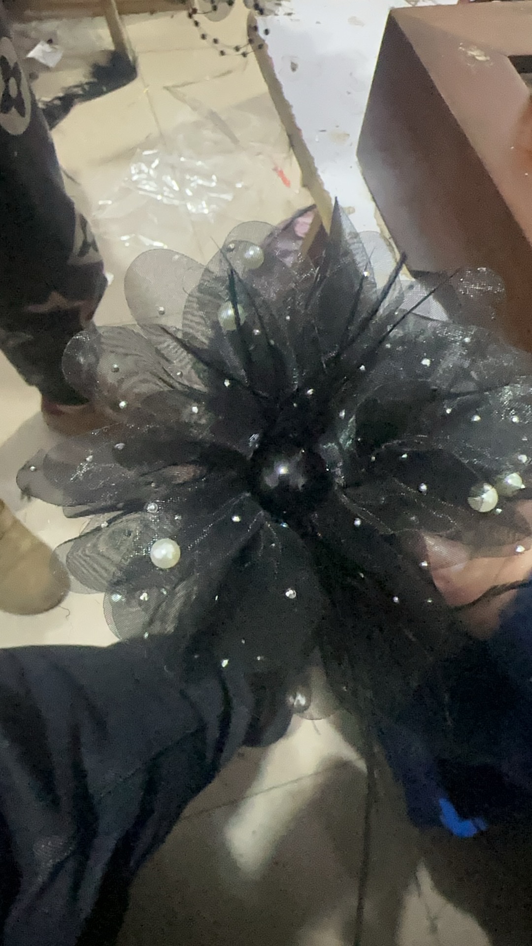 Grab a 13-centimeter large sand flower