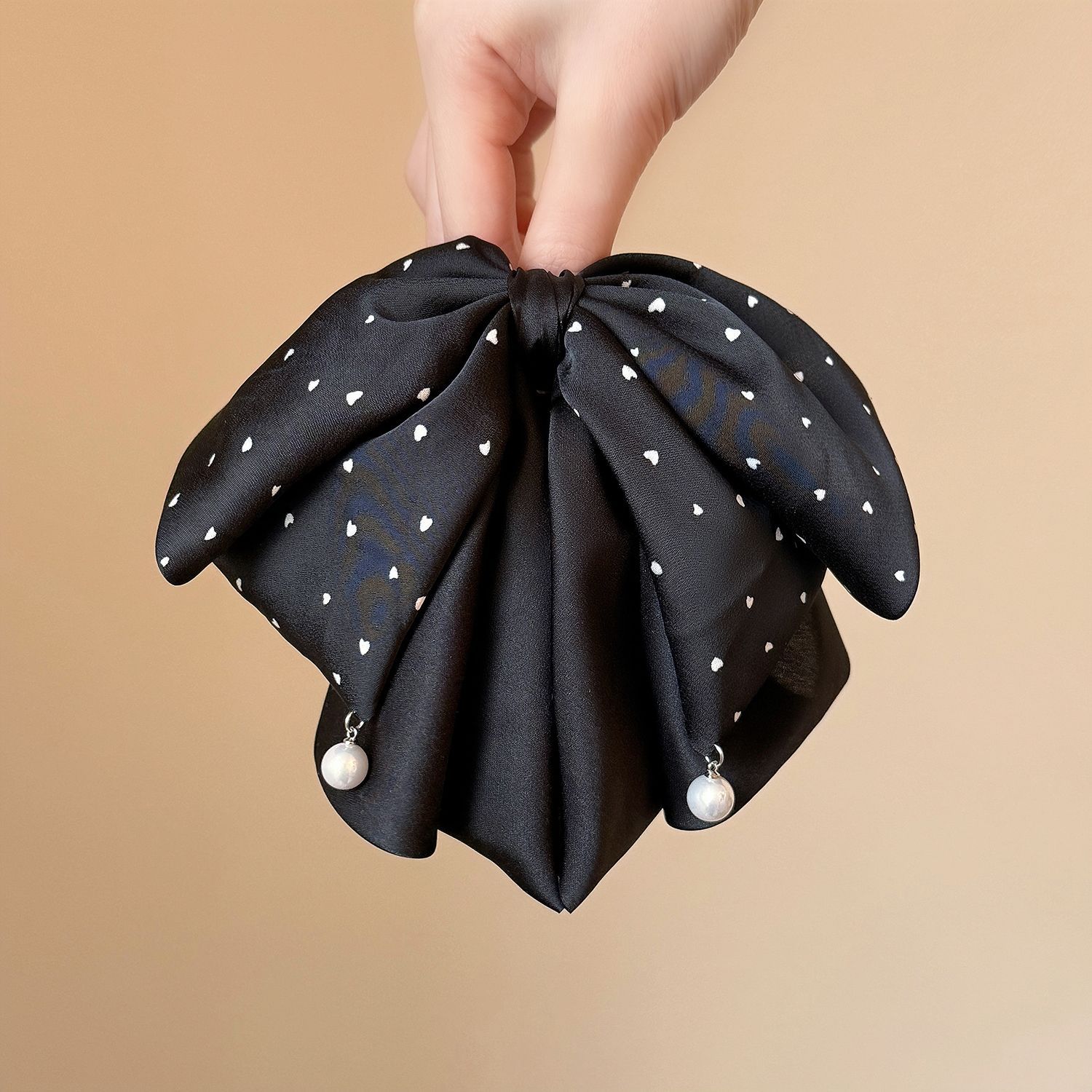 Small polka dot pearl pendant, high ponytail clip, hairpin, grappling clip, Korean hair accessory, hairpin, gentle and elegant hairpin Specification image