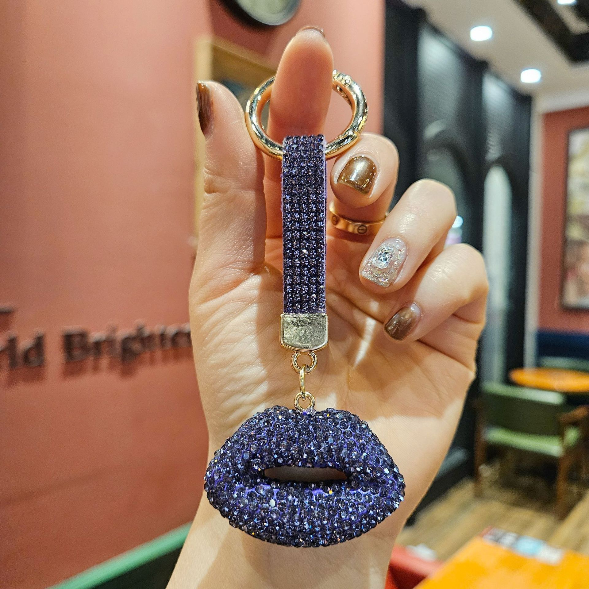 Lip water diamond keychain pendant, doll pendant, cute little gift, keychain, bag pendant, pendant detail image 2