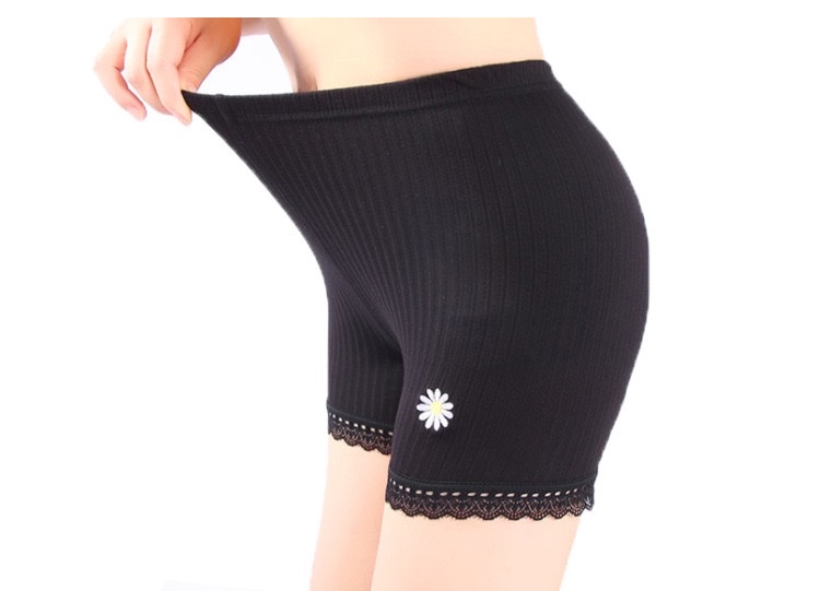 Women's embroidered lace lace leggings, three-inch pants, summer leggings, women's cotton safety pants, boxer pants, anti-glare detail image 11