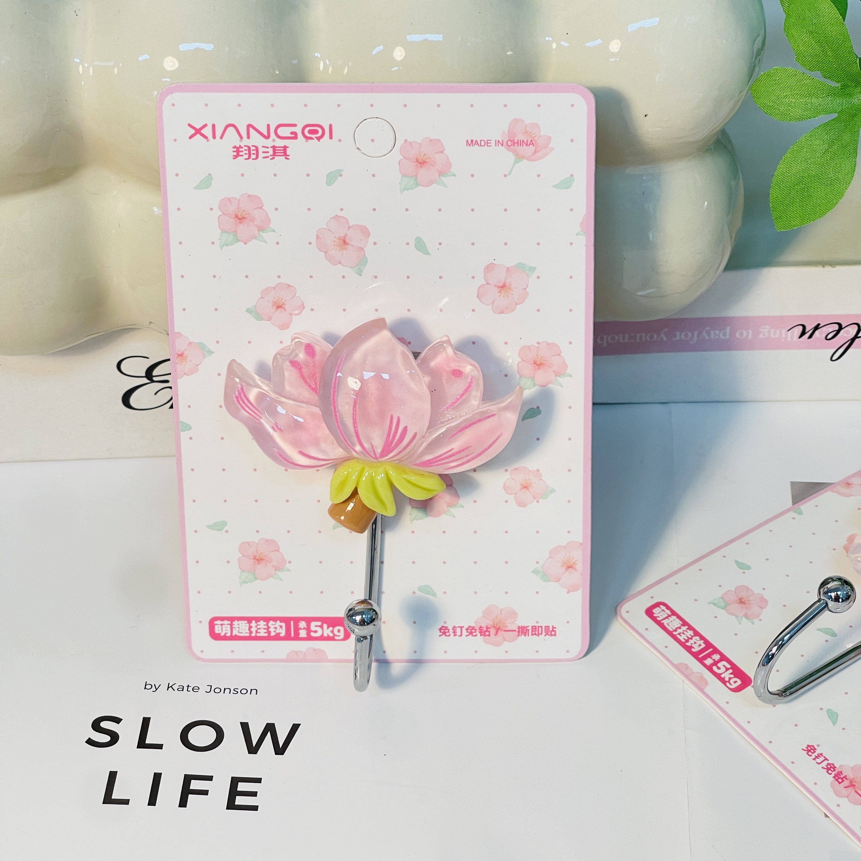 New traceless hooks for home use, stainless steel hooks without drilling, flower style, fresh and clean, wholesale from the manufacturer detail image 5