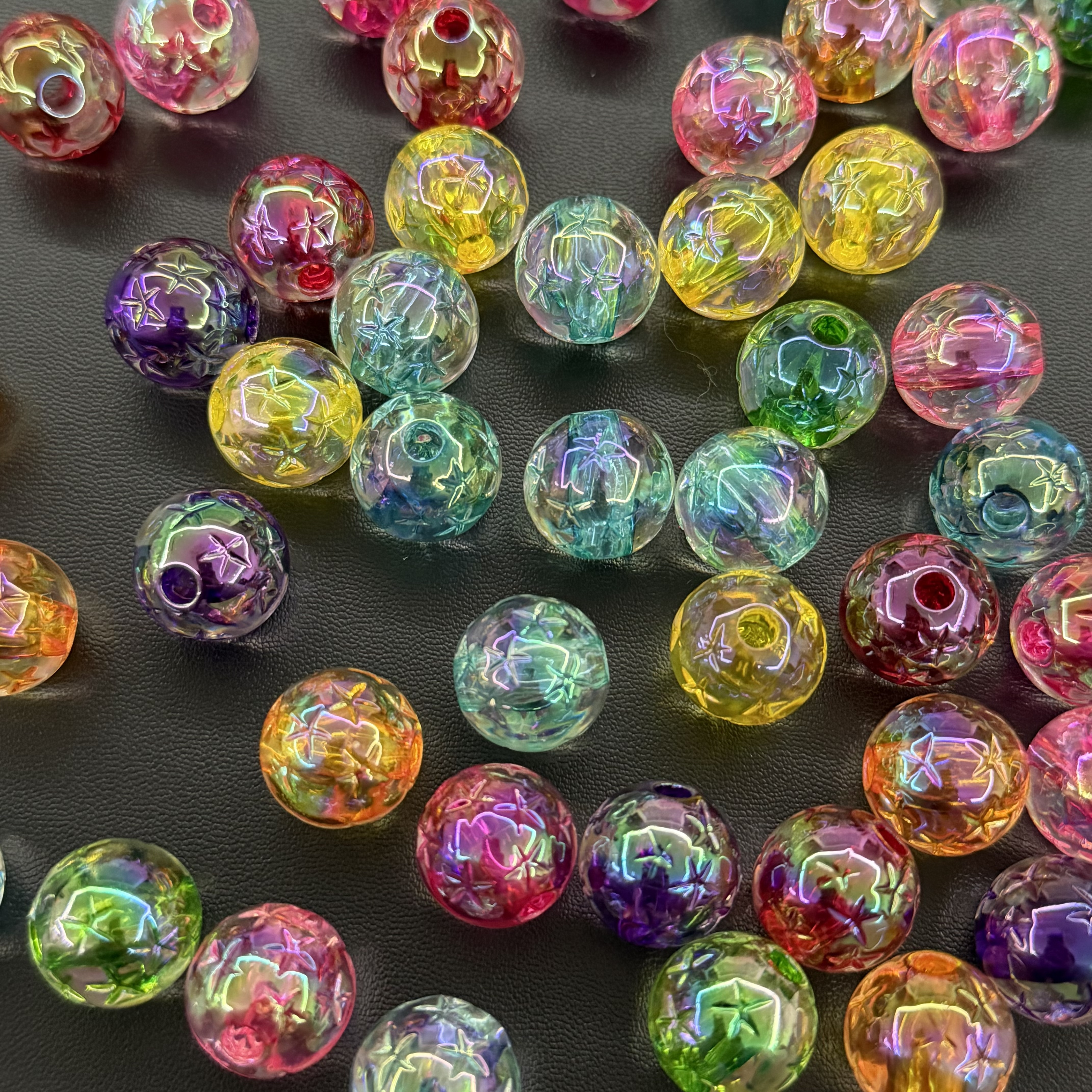 Wholesale of antique glass beads, agate loose beads and crystal loose beads. Selected natural materials. Bulk purchase discounts Application Scenario