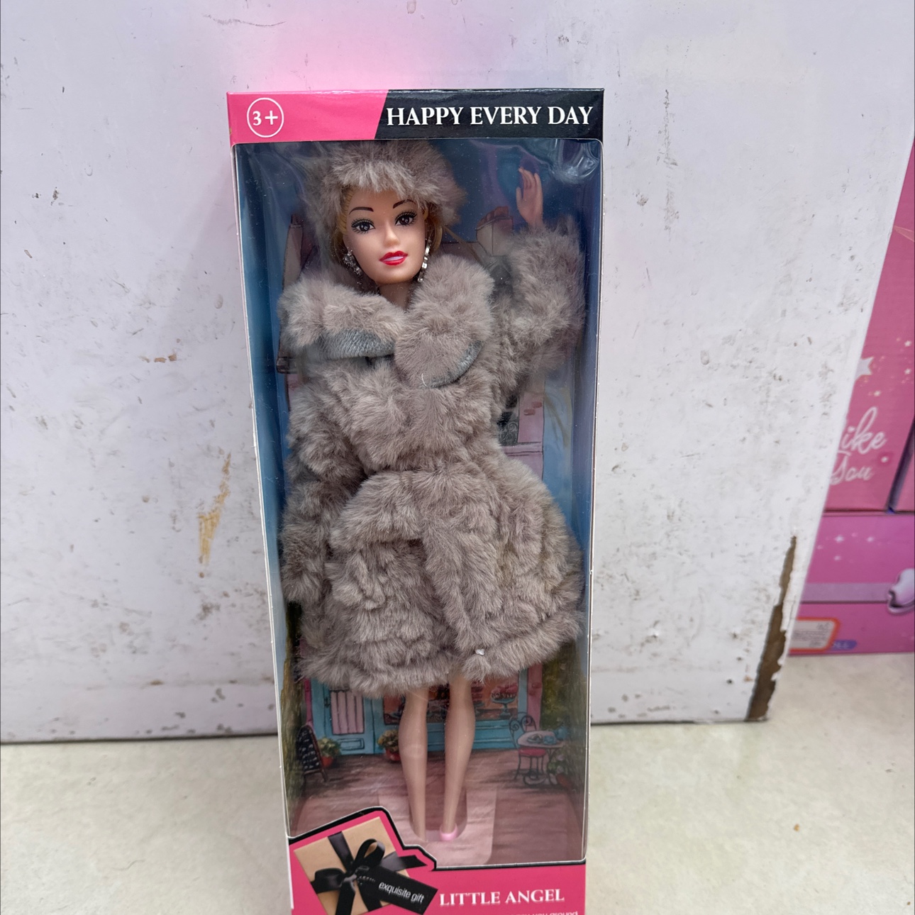 新冬款毛衣娃娃。手关节可动。加耳环