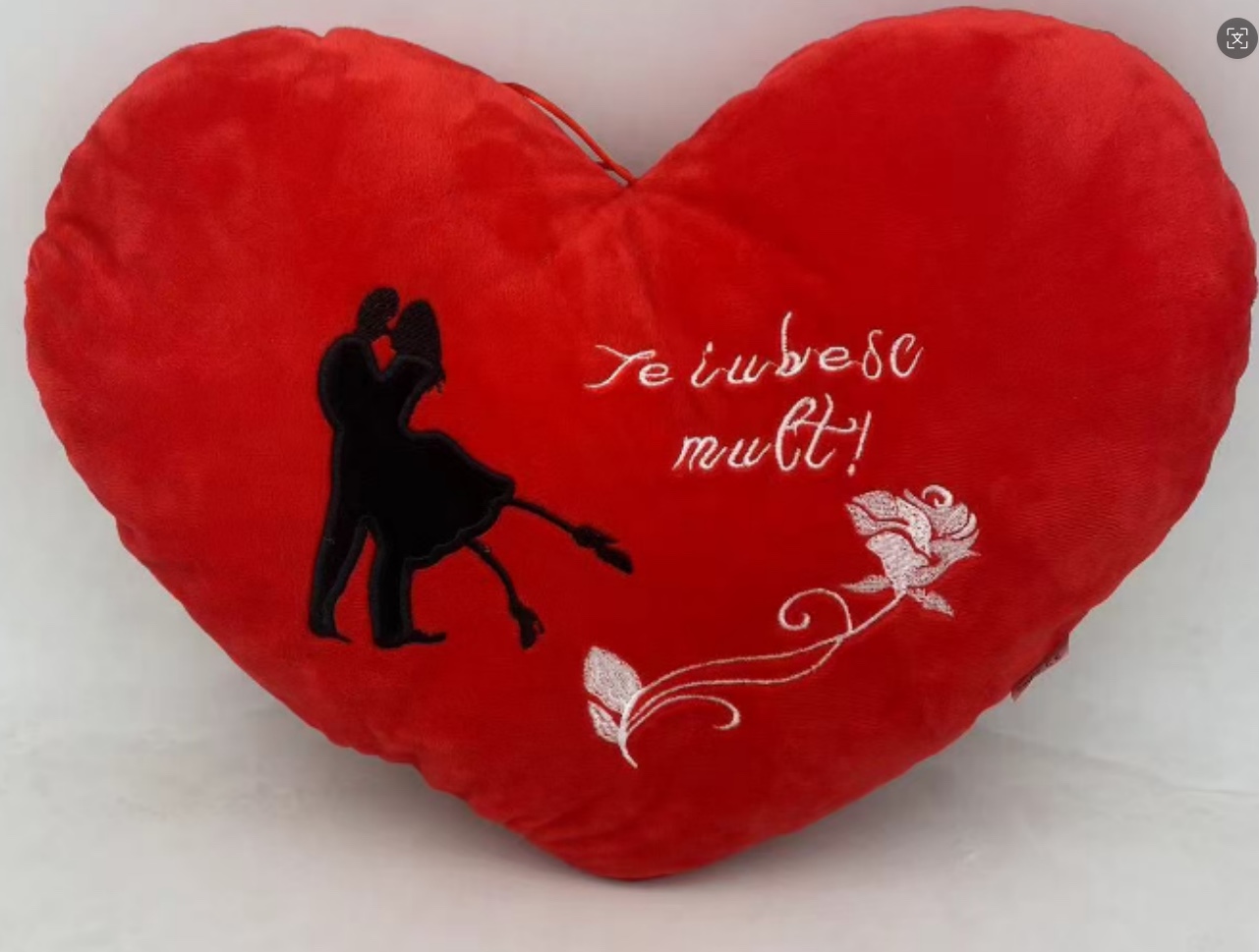 跨境绣花红色抱枕爱心毛绒玩具生日情人结婚节日礼物现代简约 详情图5