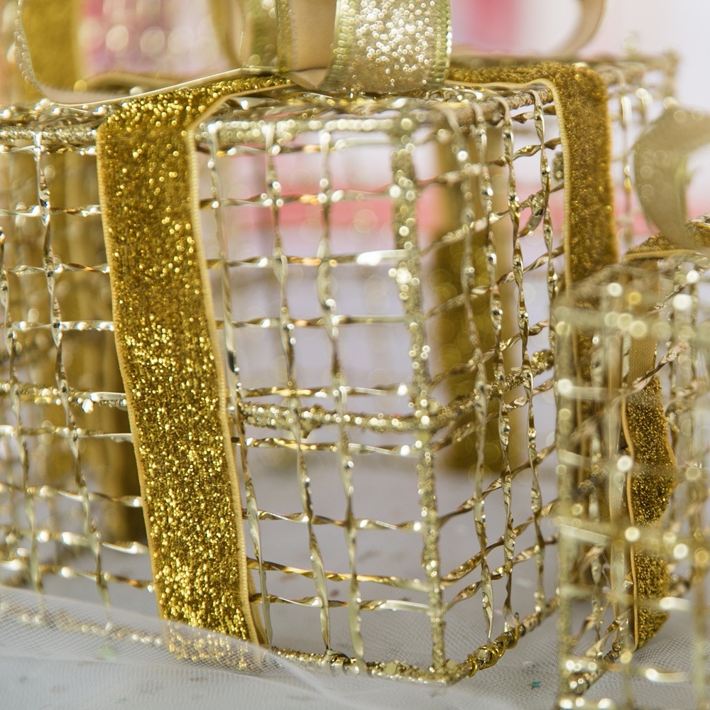 Christmas ironwork luminous gift box three-piece set, hotel and shopping mall decoration, gift box, display item, scene arrangement detail image 3