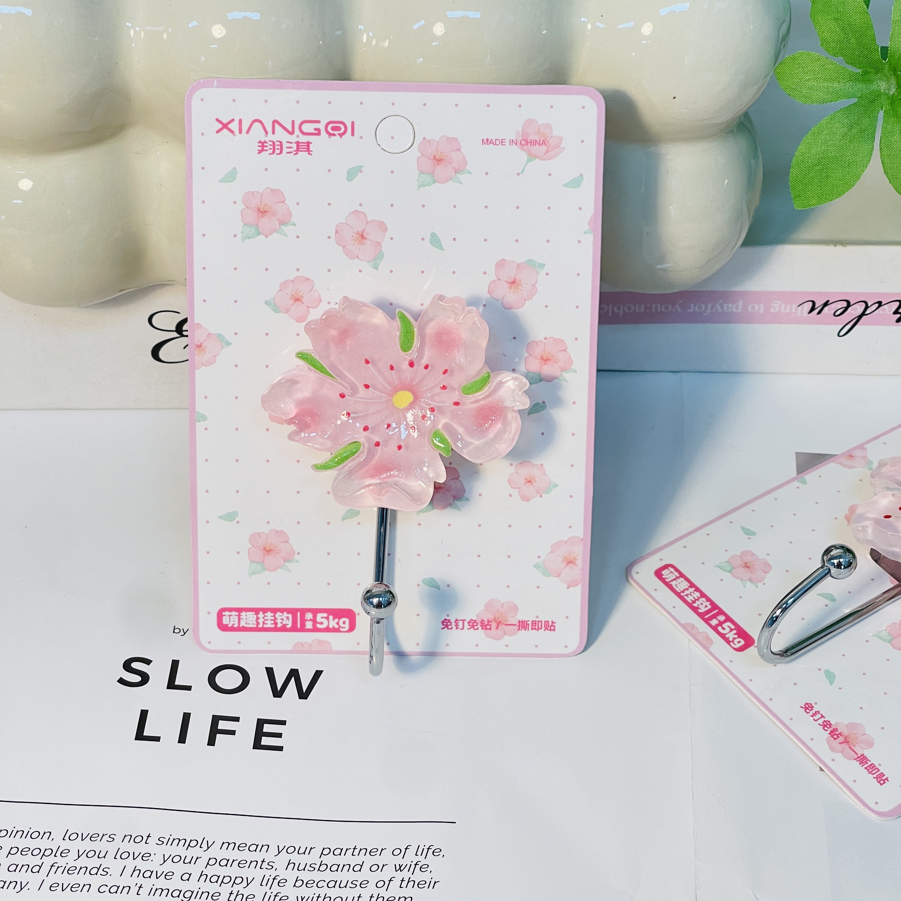 New traceless hooks for home use, stainless steel hooks without drilling, flower style, fresh and clean, wholesale from the manufacturer detail image 3