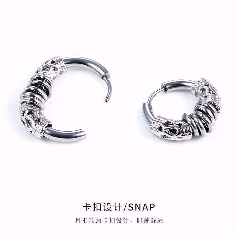 2020 new retro Tibetan titanium steel earrings for men, hip-hop personality for men, single stud earrings, stud accessories, pierced ears, four-pronged stud accessories, four-pronged stud accessories details Picture