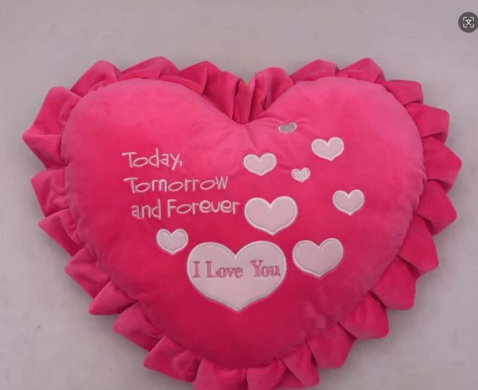 跨境绣花红色抱枕爱心毛绒玩具生日情人结婚节日礼物现代简约 详情图2