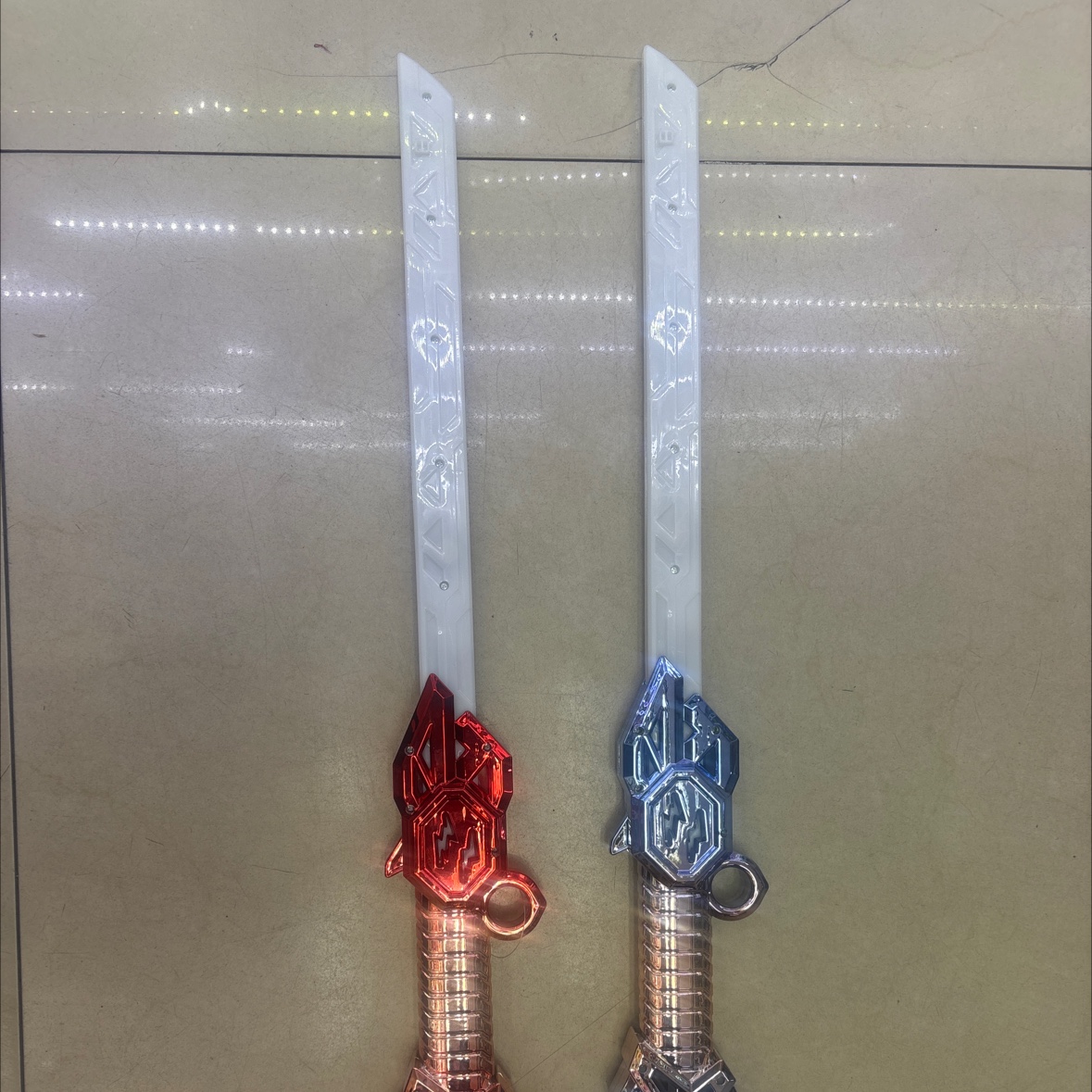 炫酷双头雷腾双刃网红爆款伸缩滑动激光剑儿童发光宝剑玩具男孩子