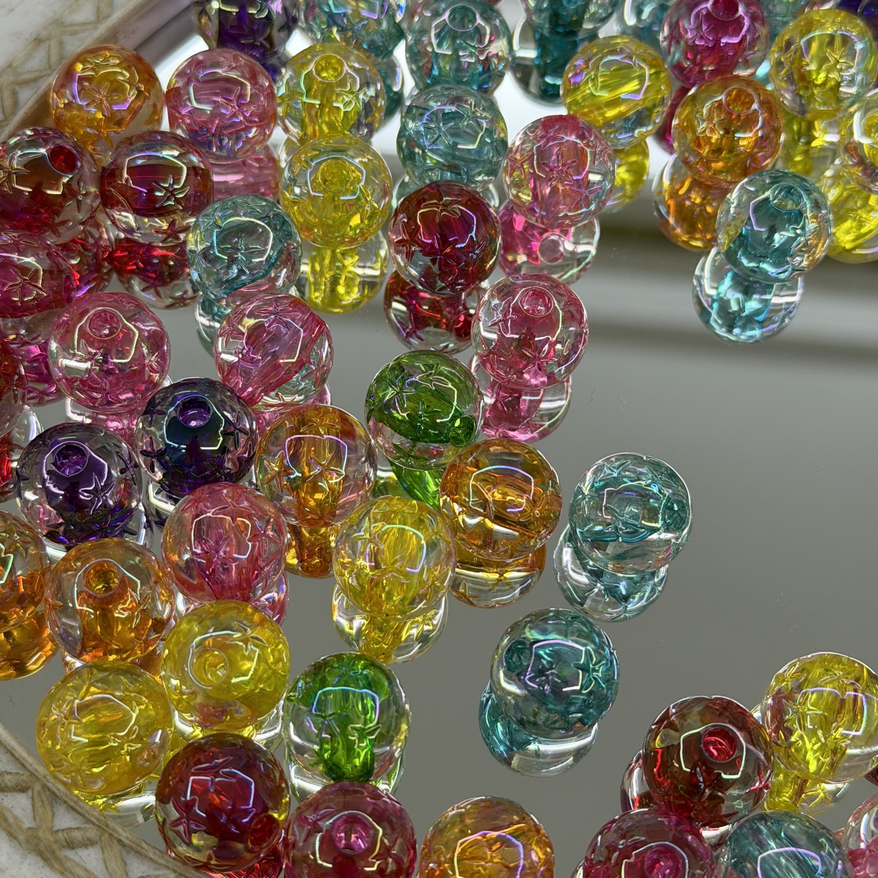 Wholesale of antique glass beads, agate loose beads and crystal loose beads. Selected natural materials. Bulk purchase discounts Item Picture