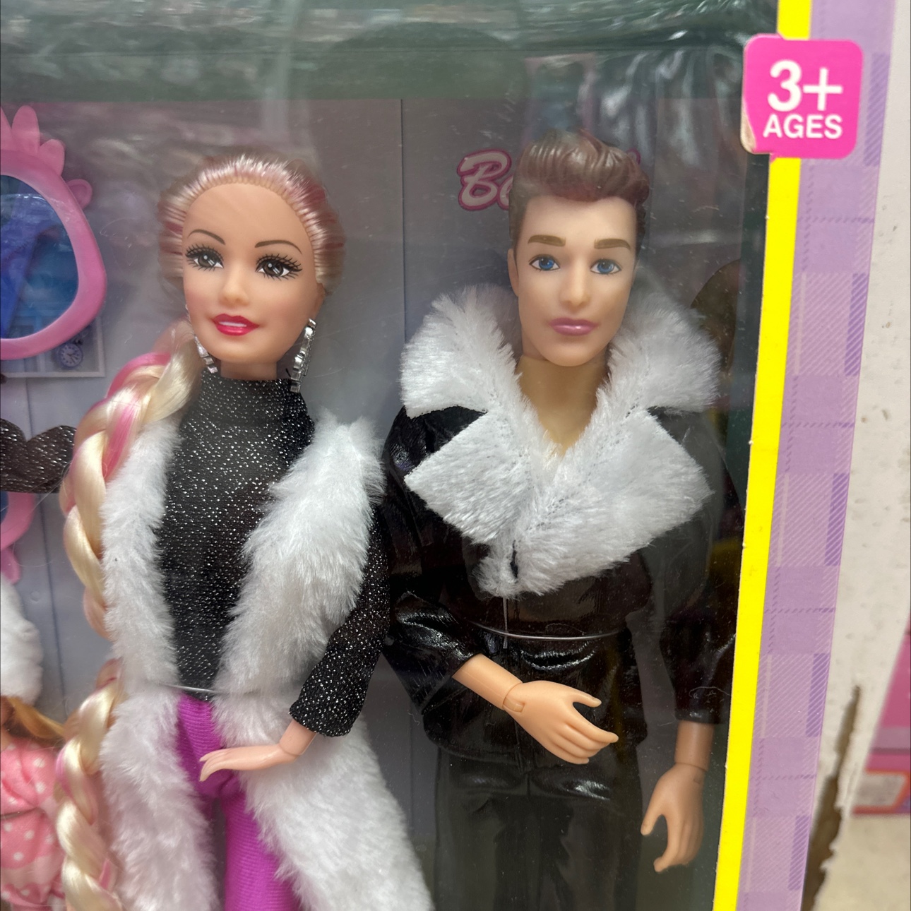 亲子系列娃娃。加一副眼镜。2个大娃娃手脚关节可活动细节图