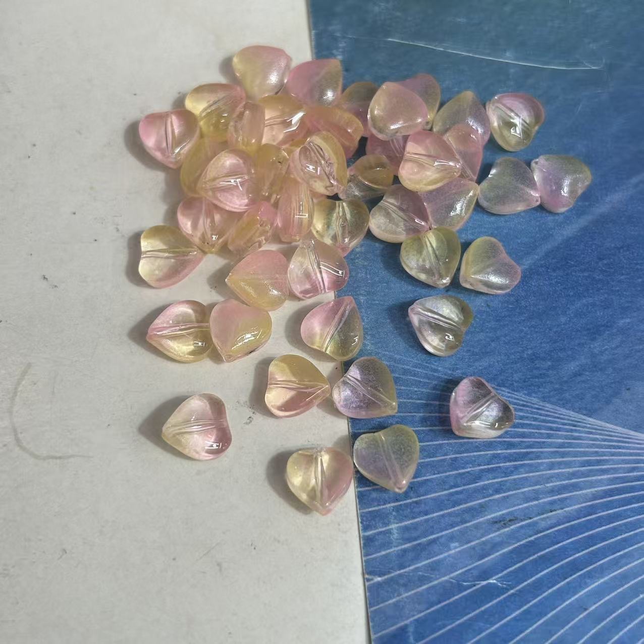 Glass bead petal hairpin flower heart peach heart nail sticker ancient-style retro hairpin material flower hairpin accessories Hanfu material Specification image