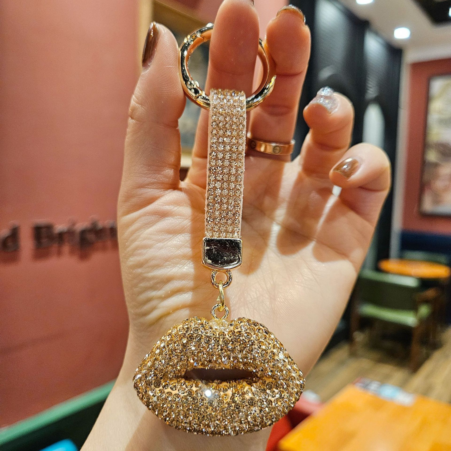 Lip water diamond keychain pendant, doll pendant, cute little gift, keychain, bag pendant, pendant detail image 9