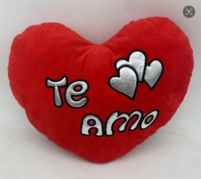 跨境绣花红色抱枕爱心毛绒玩具生日情人结婚节日礼物现代简约 产品图