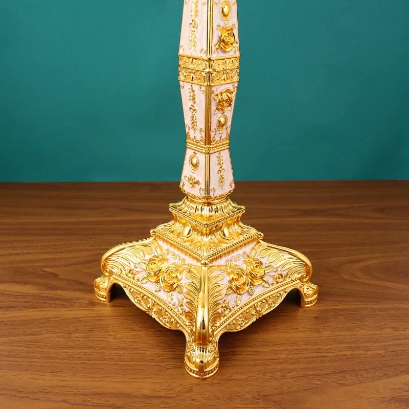 European-style five-headed and three-headed candlesticks, light luxury candles, retro wax ornaments, candlesticks, Nordic romantic home, Western cuisine, candlelight dinner Specification image