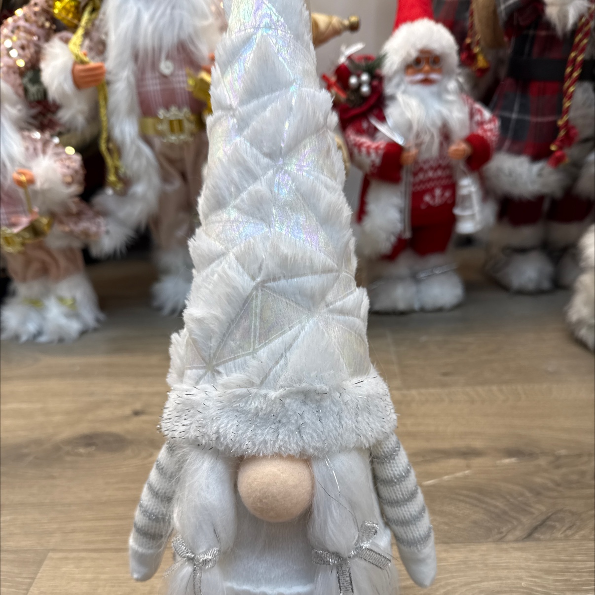 Faceless Old man, Santa Claus, Christmas wreath ring, Christmas wreath gift box, Christmas supplies, Christmas supplies details Picture