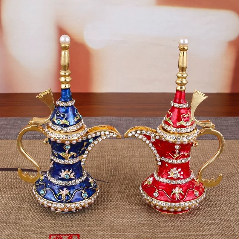 Diamond-encrusted small wine pot, handicraft, ethnic characteristic jewelry box, Russian storage box, creative small gift details Picture