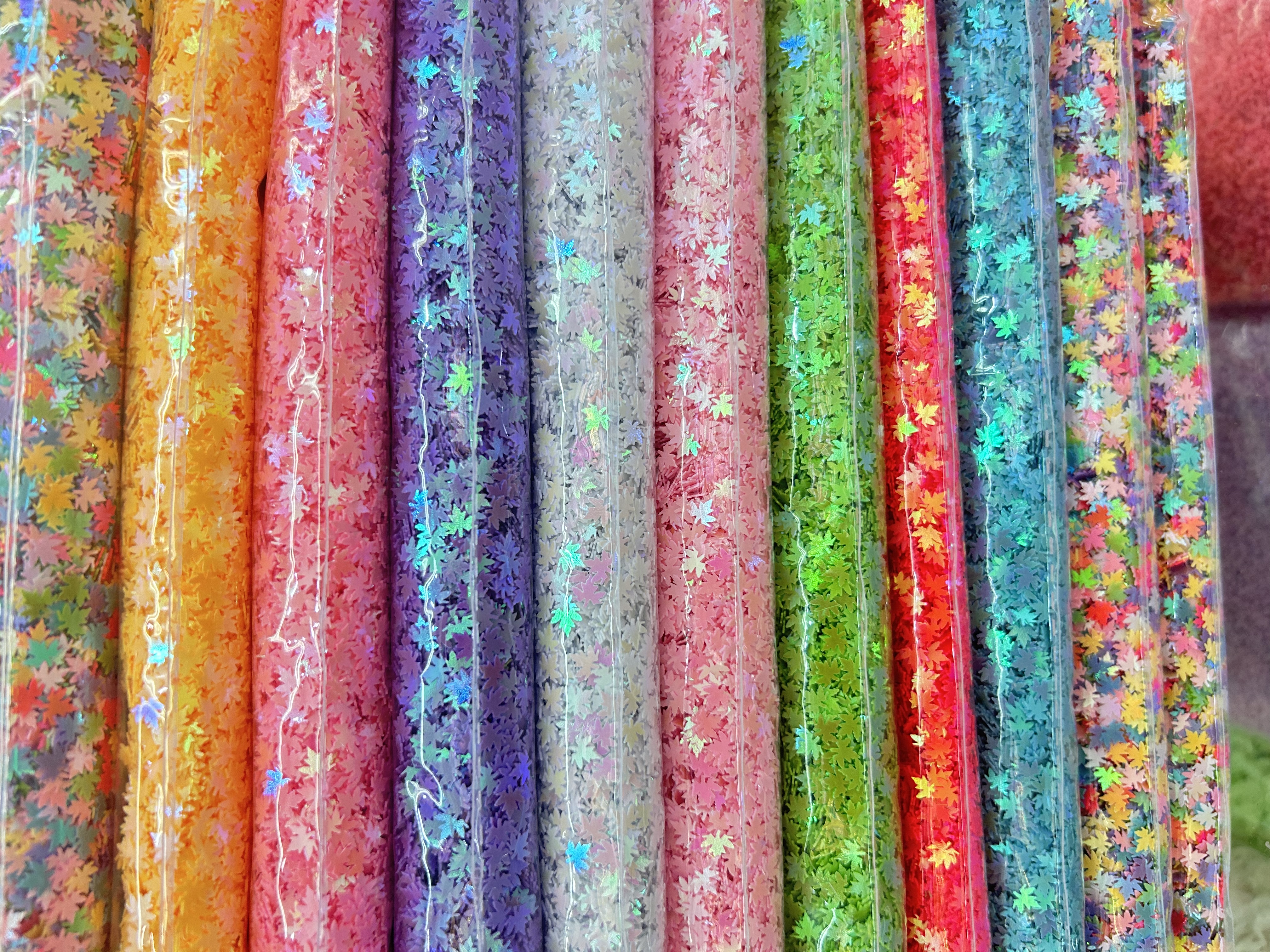 8mm空桃心亮片，饰品配件，工艺品装饰配件，幼儿园手工diy配件，PVC亮片细节图