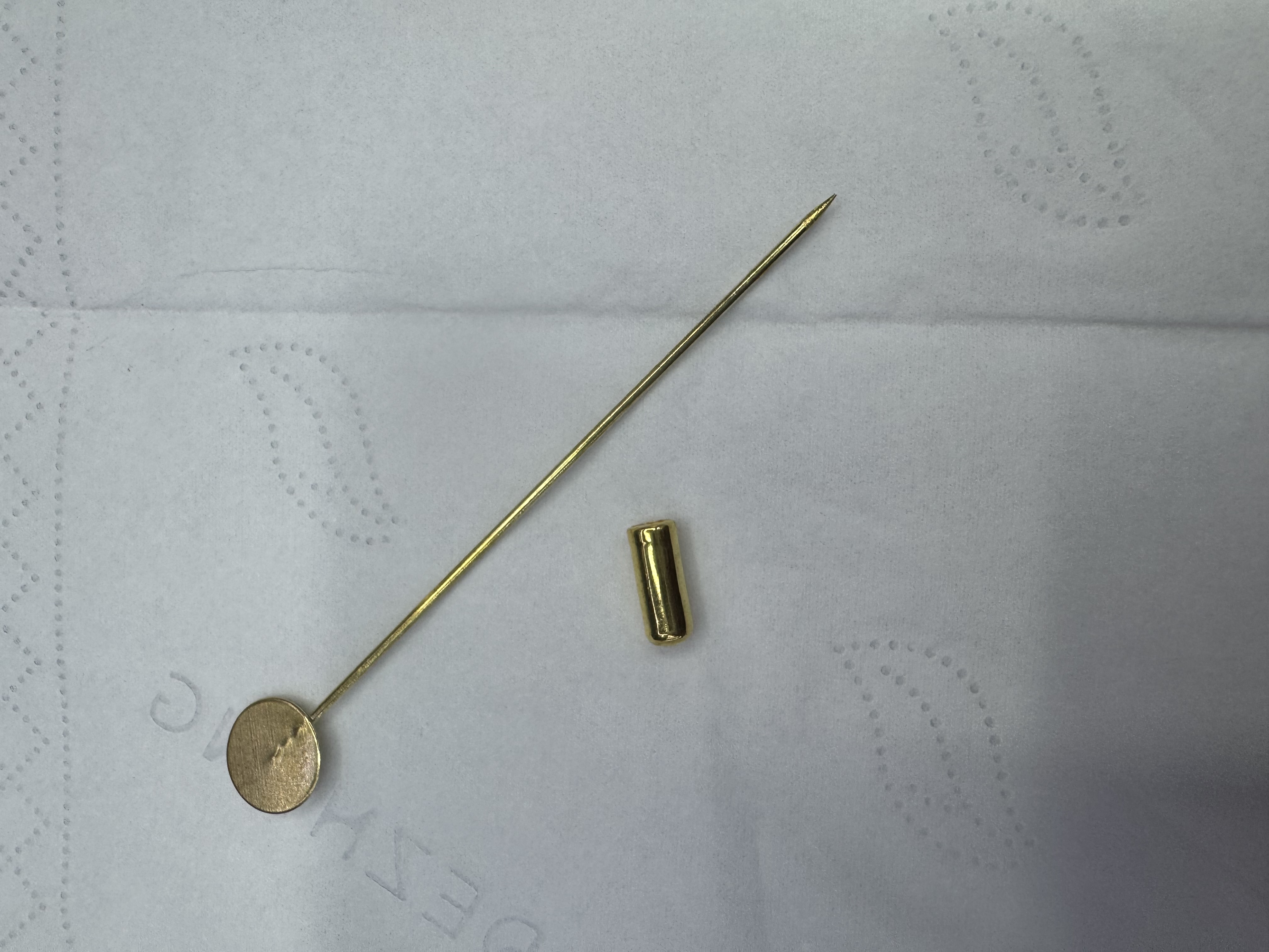 Jewelry flower pins, clothing brooches and copper accessories