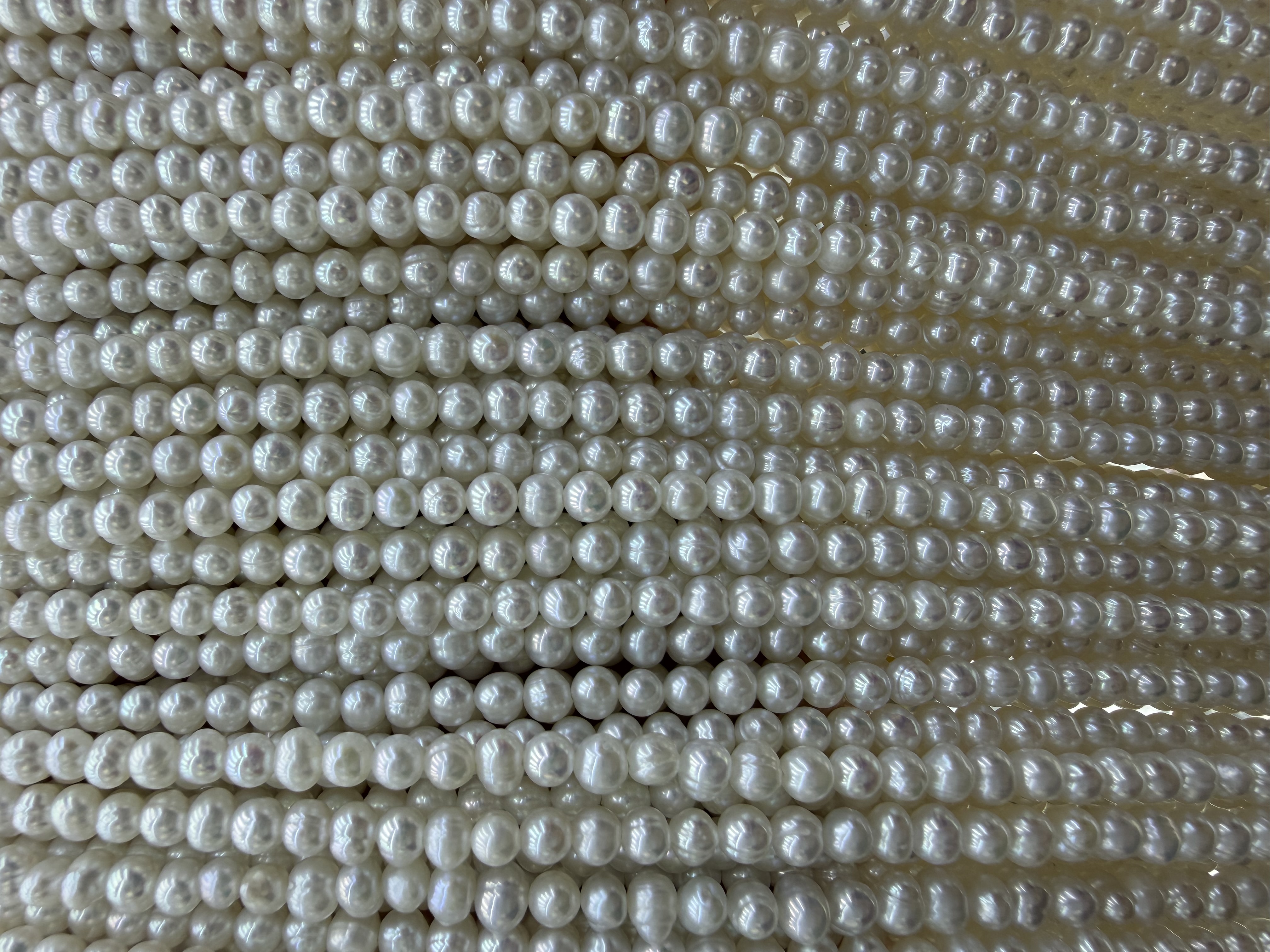 3.5-4mm天然淡水珍珠螺纹小冲头近圆半成品diy项链