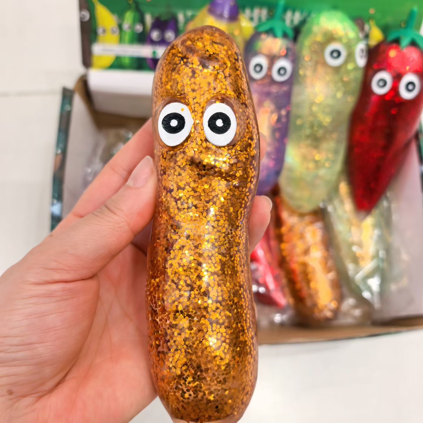 捏捏乐玩具胶囊扭蛋陀螺造型玩具捏捏乐产品图