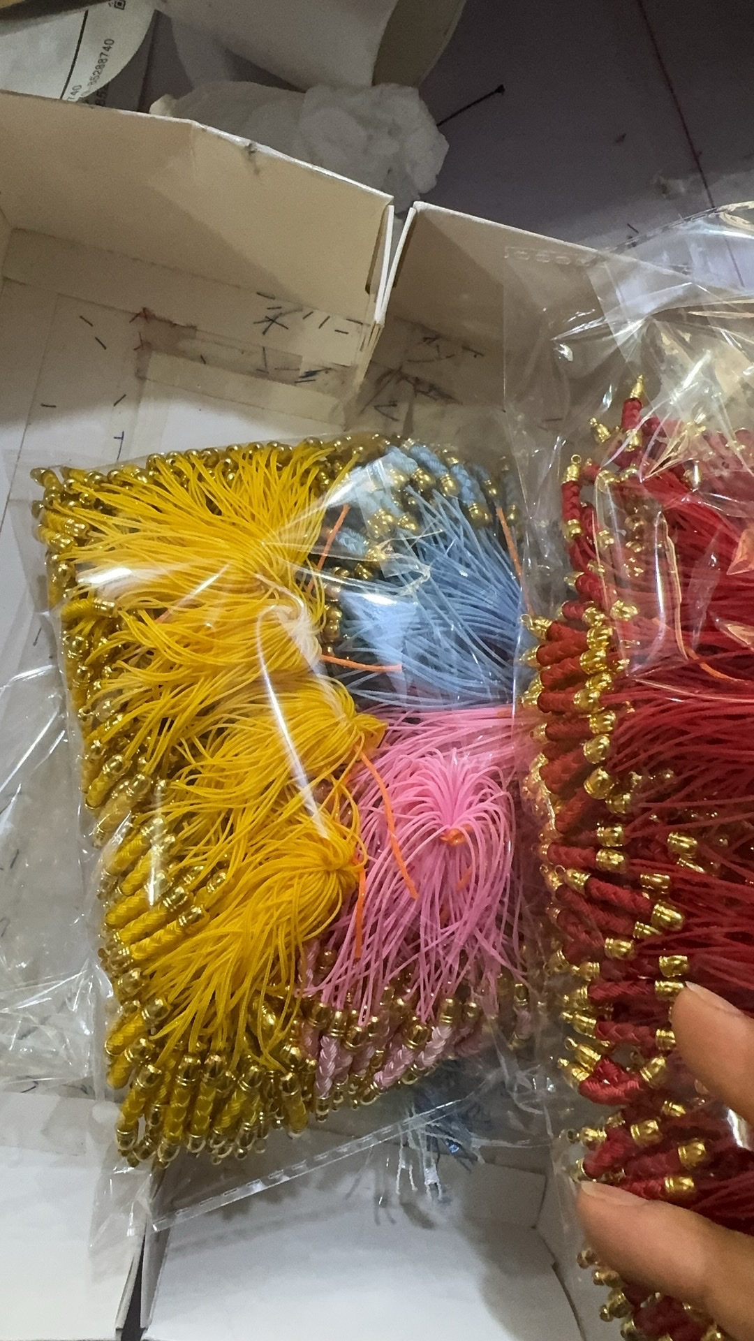 Pendant rope, mobile phone rope, bag hanging rope, various ropes, ropes, ropes, ropes, ropes. Contact number: 15088283653, ropes