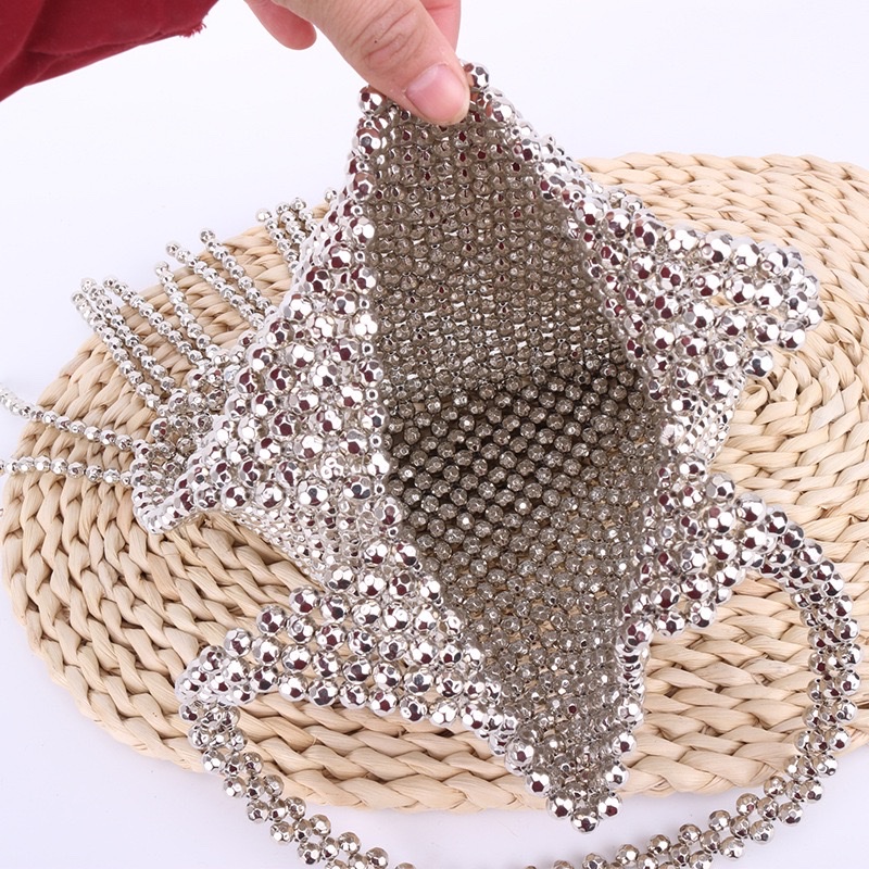 2026 New Women's silver tassel beaded single-shoulder bag, a retro silver bag designed by a niche brand Specification image