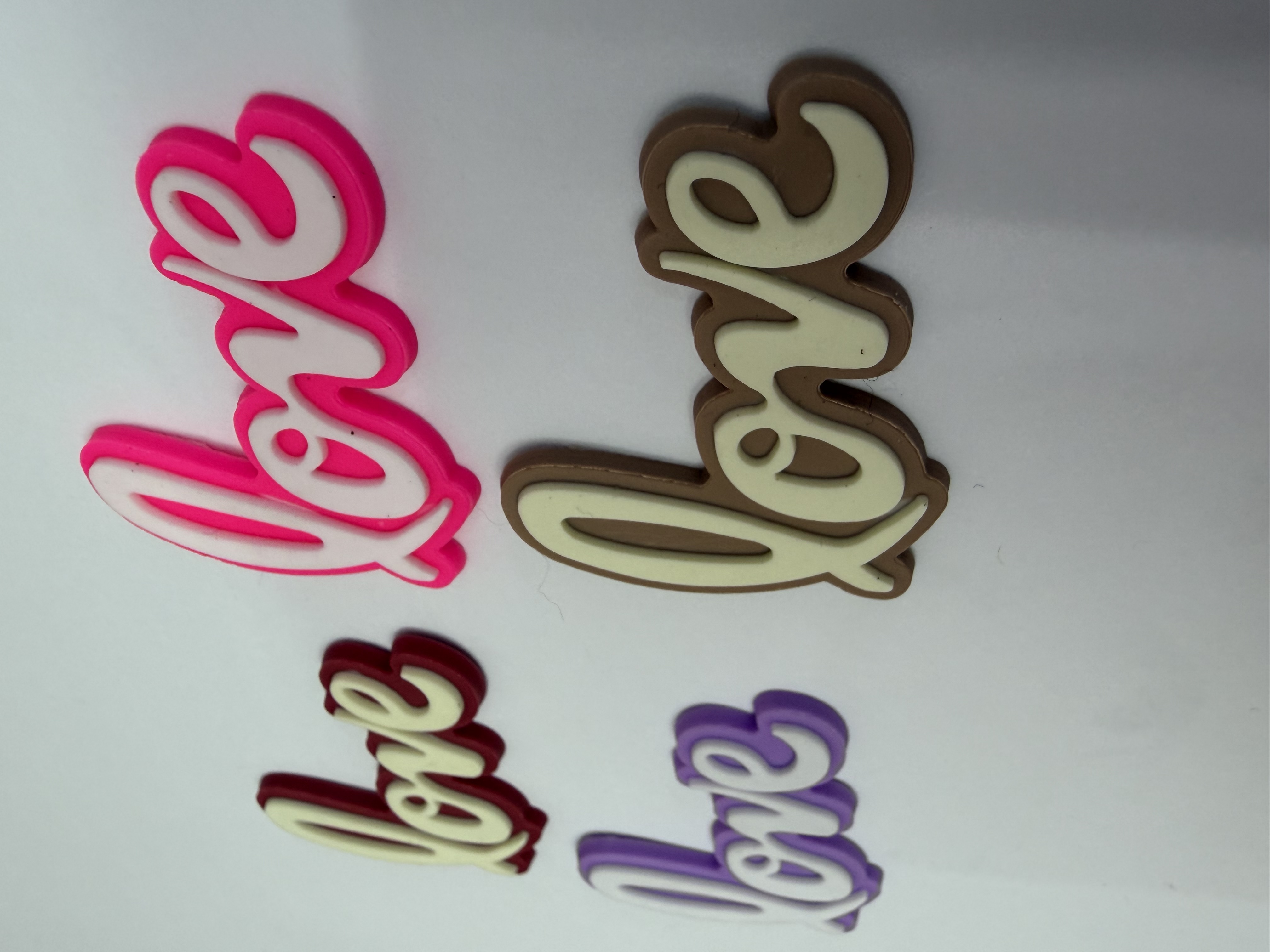 Cartoon "love" letter PVC software patches, phone cases, Crocs flower accessories, etc Application Scenario