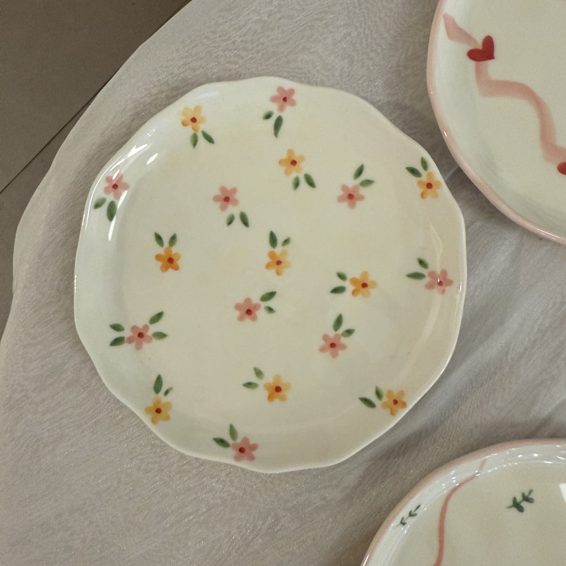 日式手绘碗盘陶瓷餐具可爱厨房用具餐具详情图5