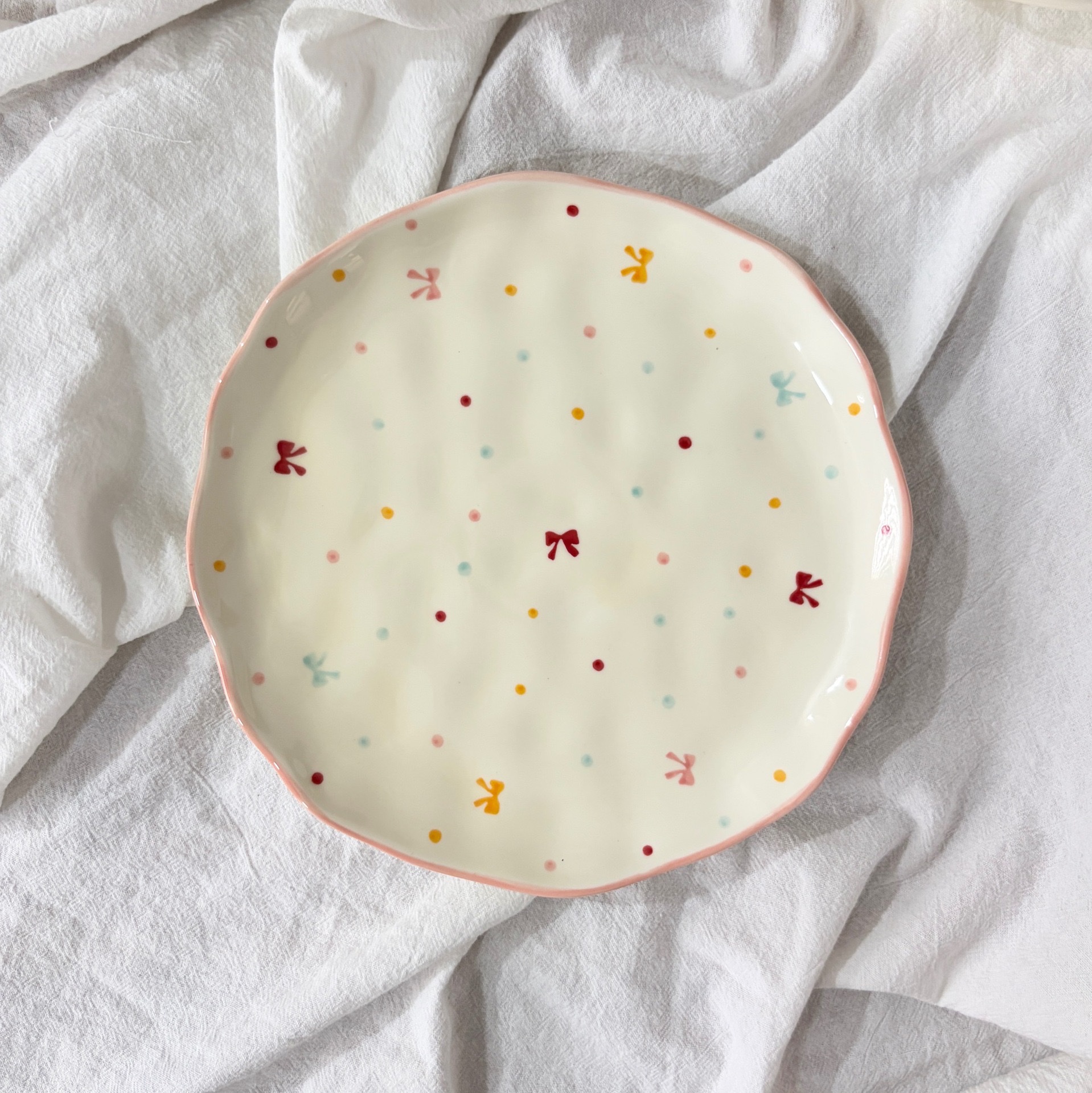 日式手绘碗盘陶瓷餐具可爱厨房用具餐具白底实物图