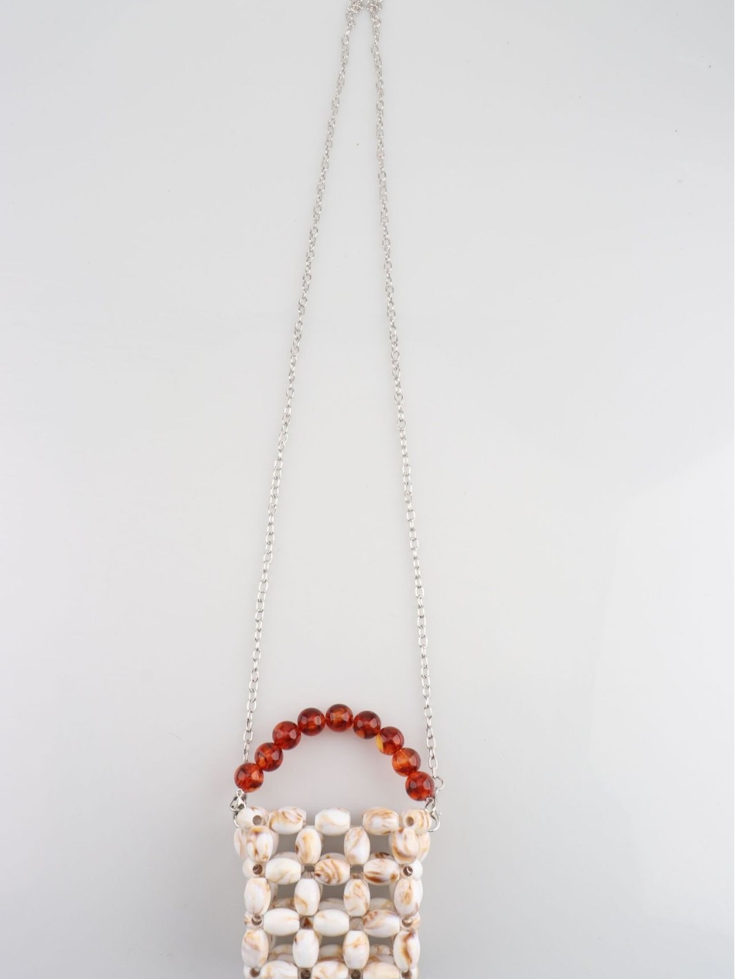 A French-style, niche and fashionable women's hand-carry and crossbody casual style versatile bag detail image 5