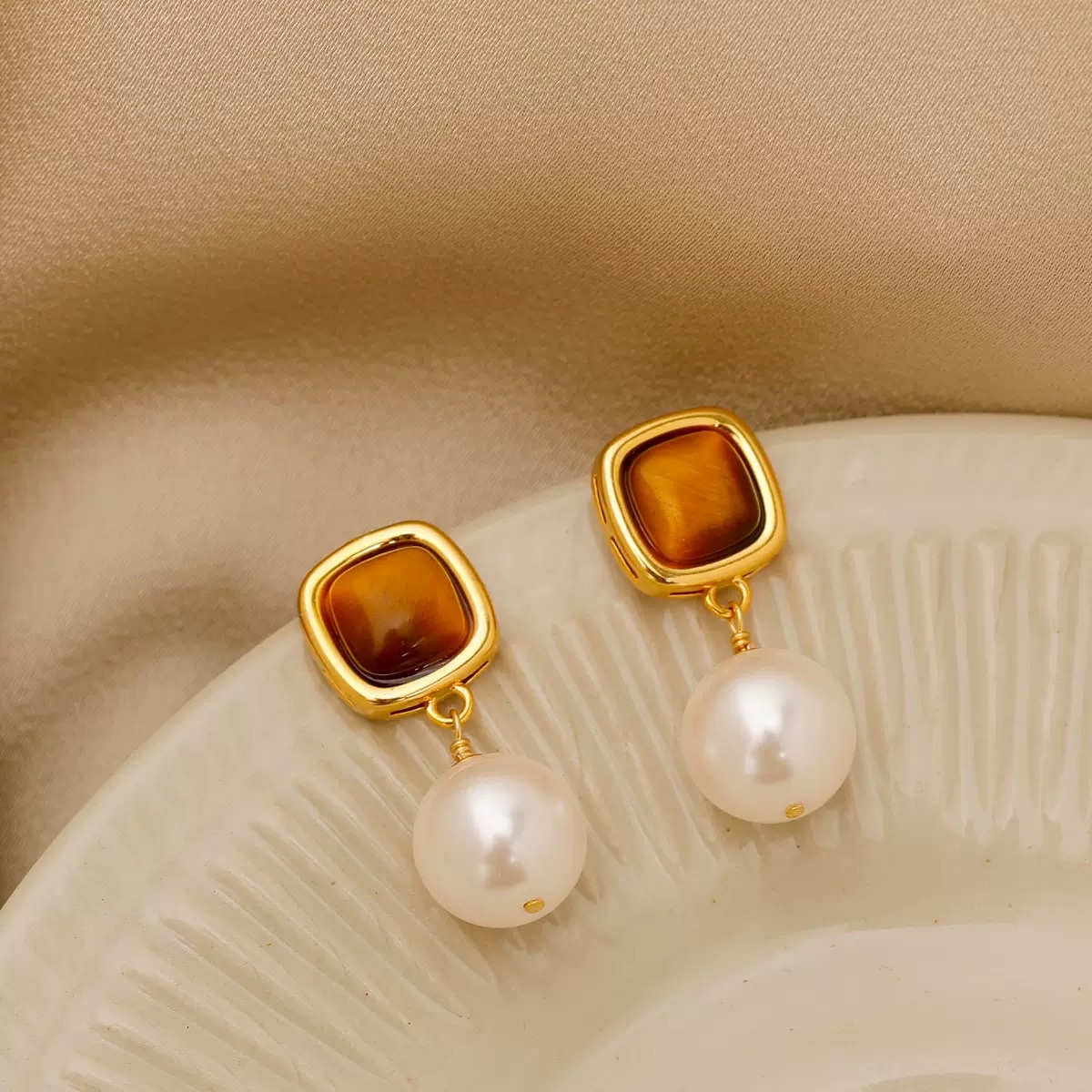 中古港风设计日常简约几何方形母贝镶嵌虎眼石 耳环