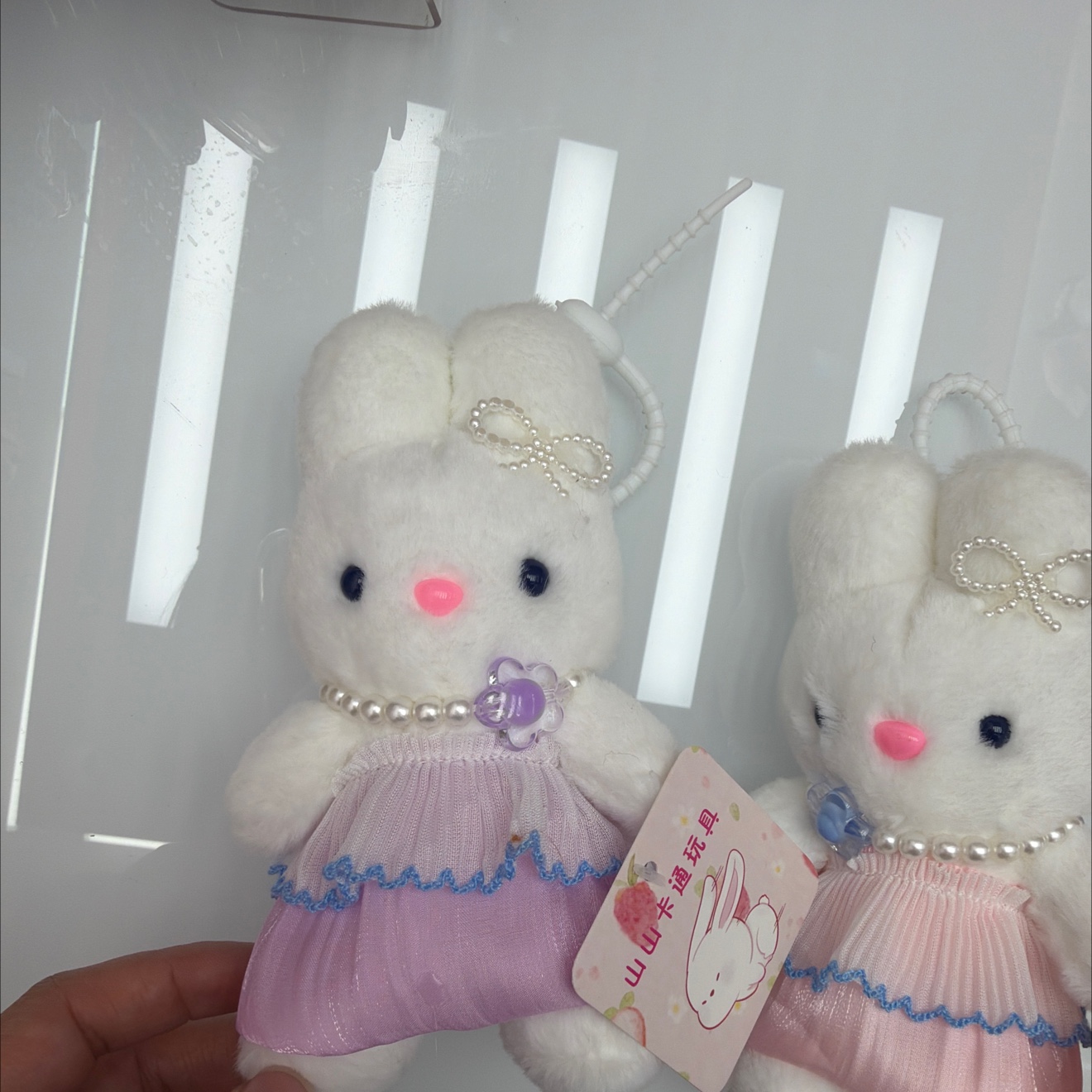 珍珠项链兔兔群毛绒挂件钥匙扣公仔挂件可爱小挂件居家装饰礼物毛绒挂件产品图