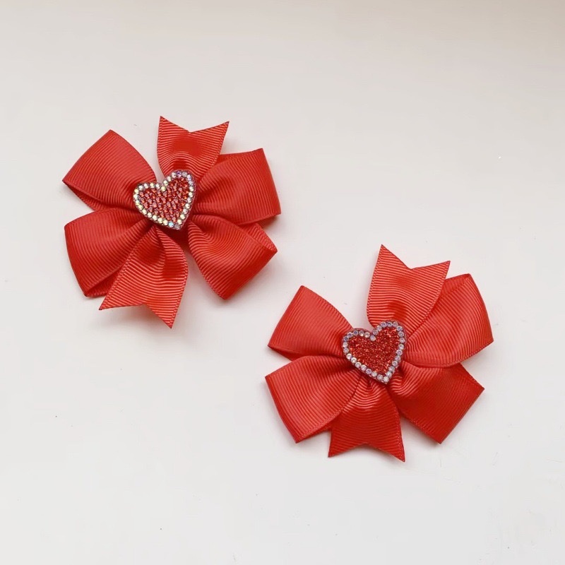 Acrylic children's hair clips, headwear, cute hair accessories, girls' decoration, Valentine's Day new style fabric hand-threaded heart-shaped children's bow hair clips, rhindiamond heart accessories, side clips details Picture