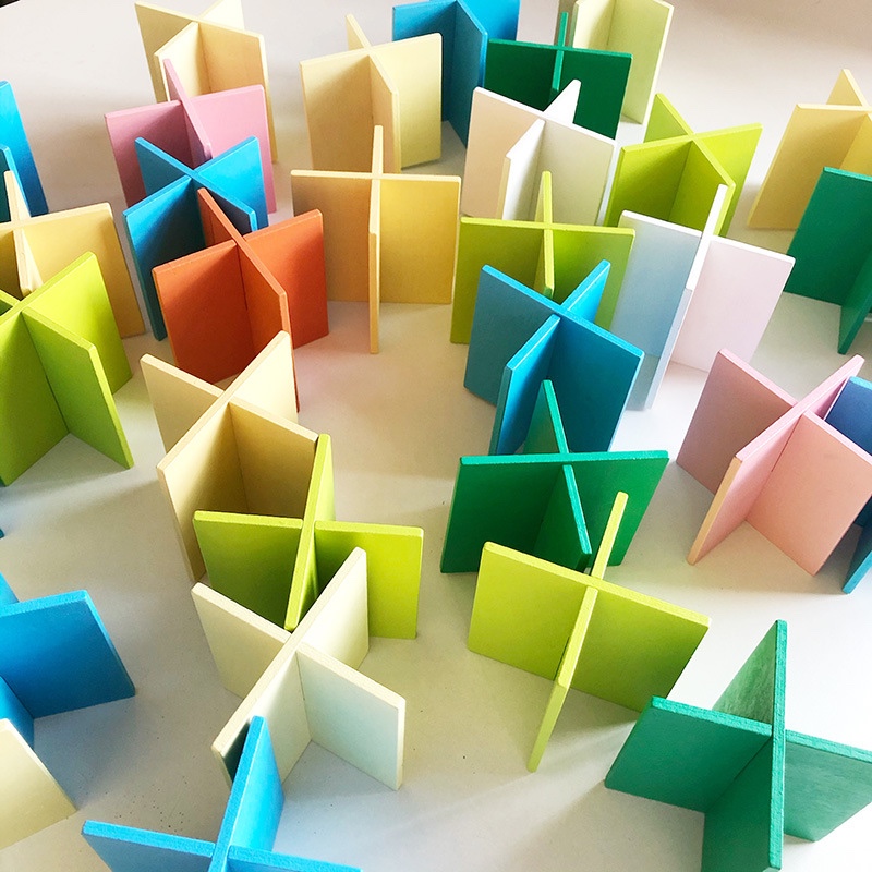 早教益智创意彩色十字卡扣积木室内建构百变拼插堆塔积木叠叠乐产品图