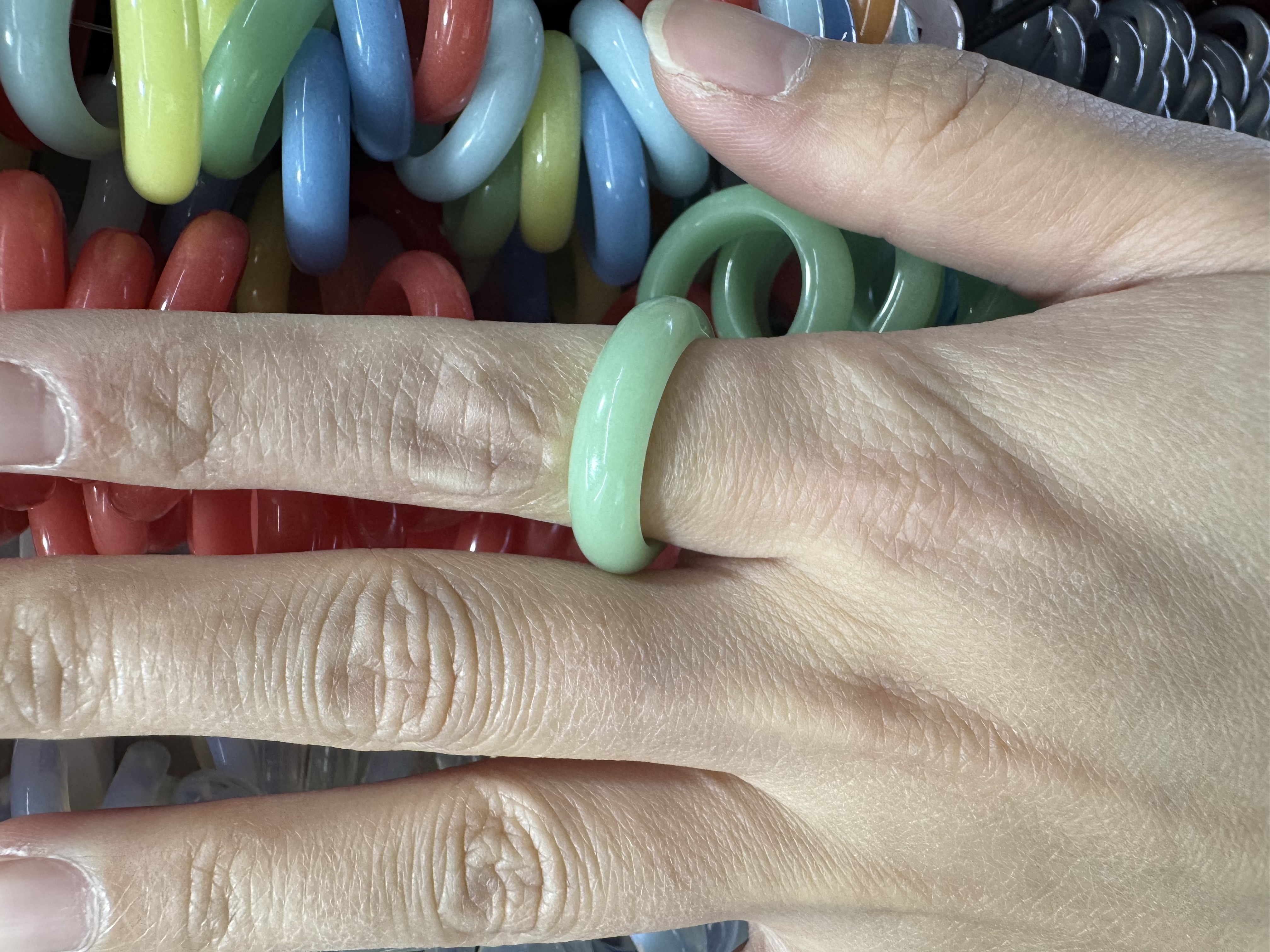 越南天然沉香馆水晶球音乐盒冰箱贴小摆件香薰装饰品夜光戒指风水冰箱贴小摆件越南天然沉香馆水晶球音乐盒详情图1