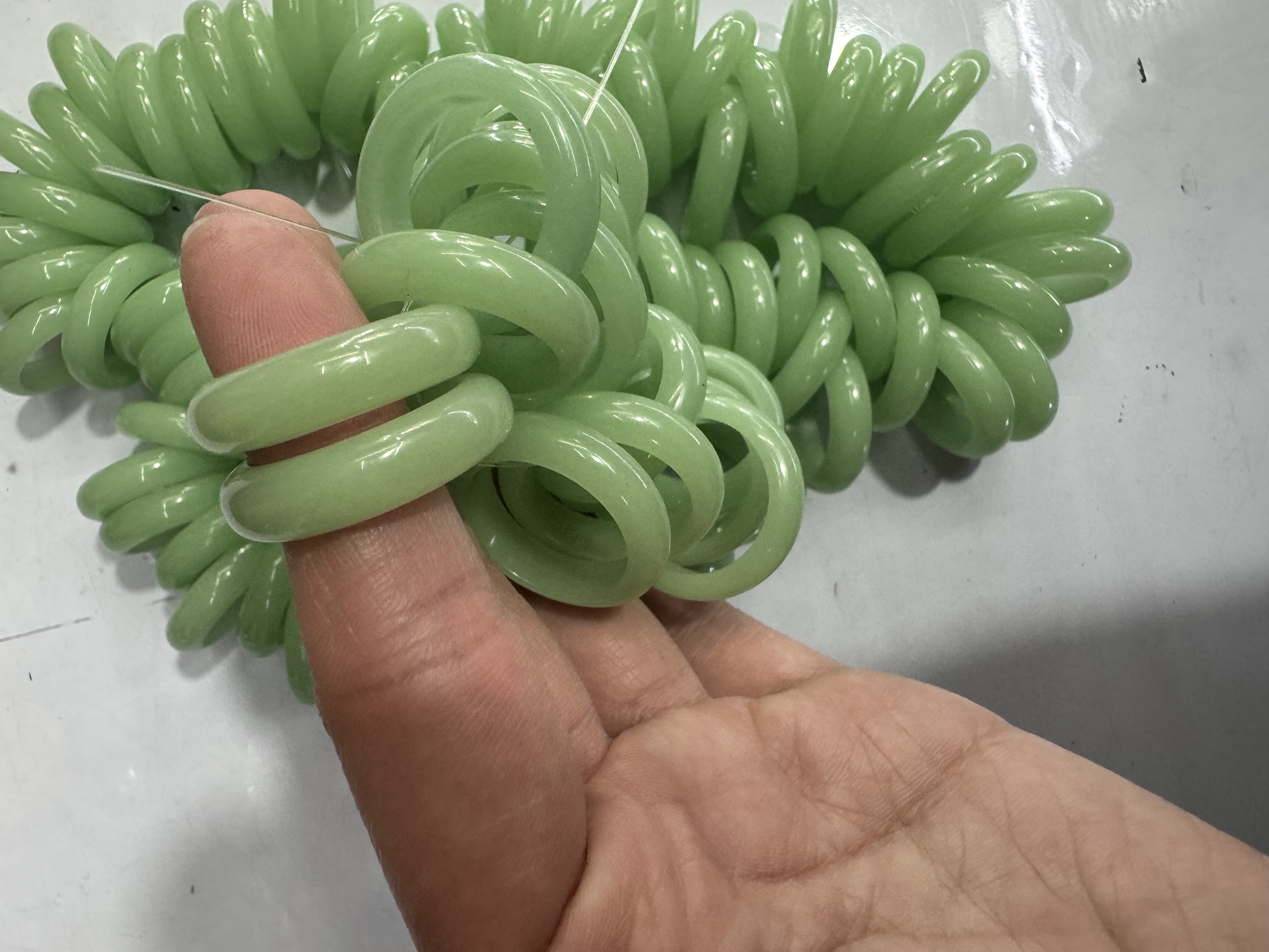 越南天然沉香馆水晶球音乐盒冰箱贴小摆件香薰装饰品夜光戒指风水冰箱贴小摆件越南天然沉香馆水晶球音乐盒详情图5