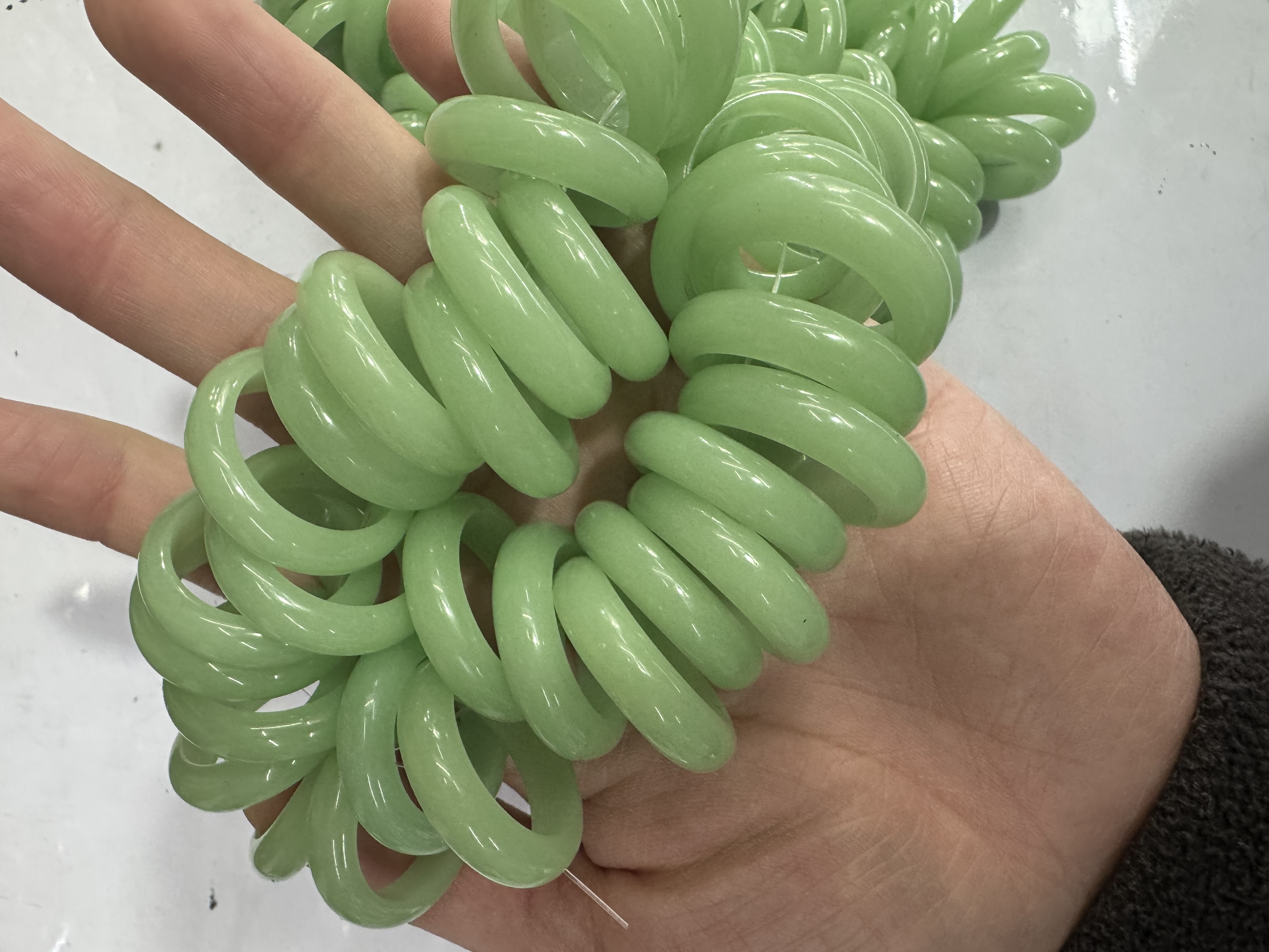 越南天然沉香馆水晶球音乐盒冰箱贴小摆件香薰装饰品夜光戒指风水冰箱贴小摆件越南天然沉香馆水晶球音乐盒详情图3